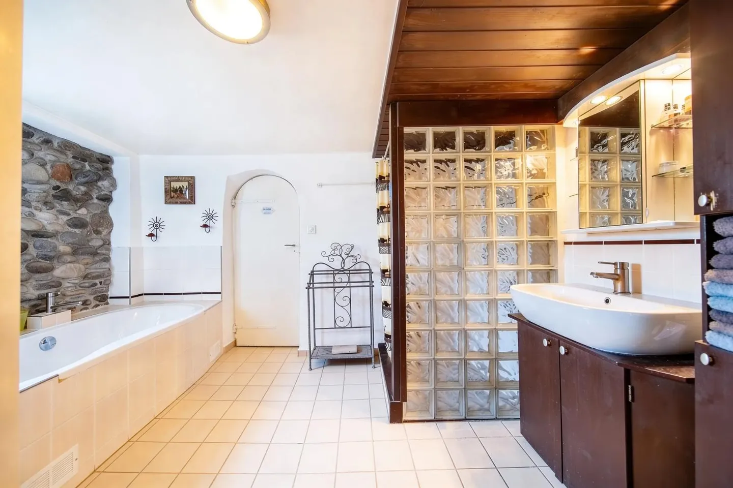 Maison semi-détachée artistique - Photo 8 sur 13