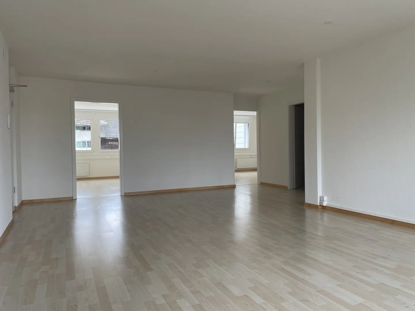 Schwamendingerplatz - Votre nouveau domicile d'affaires ! - Photo 6 sur 7