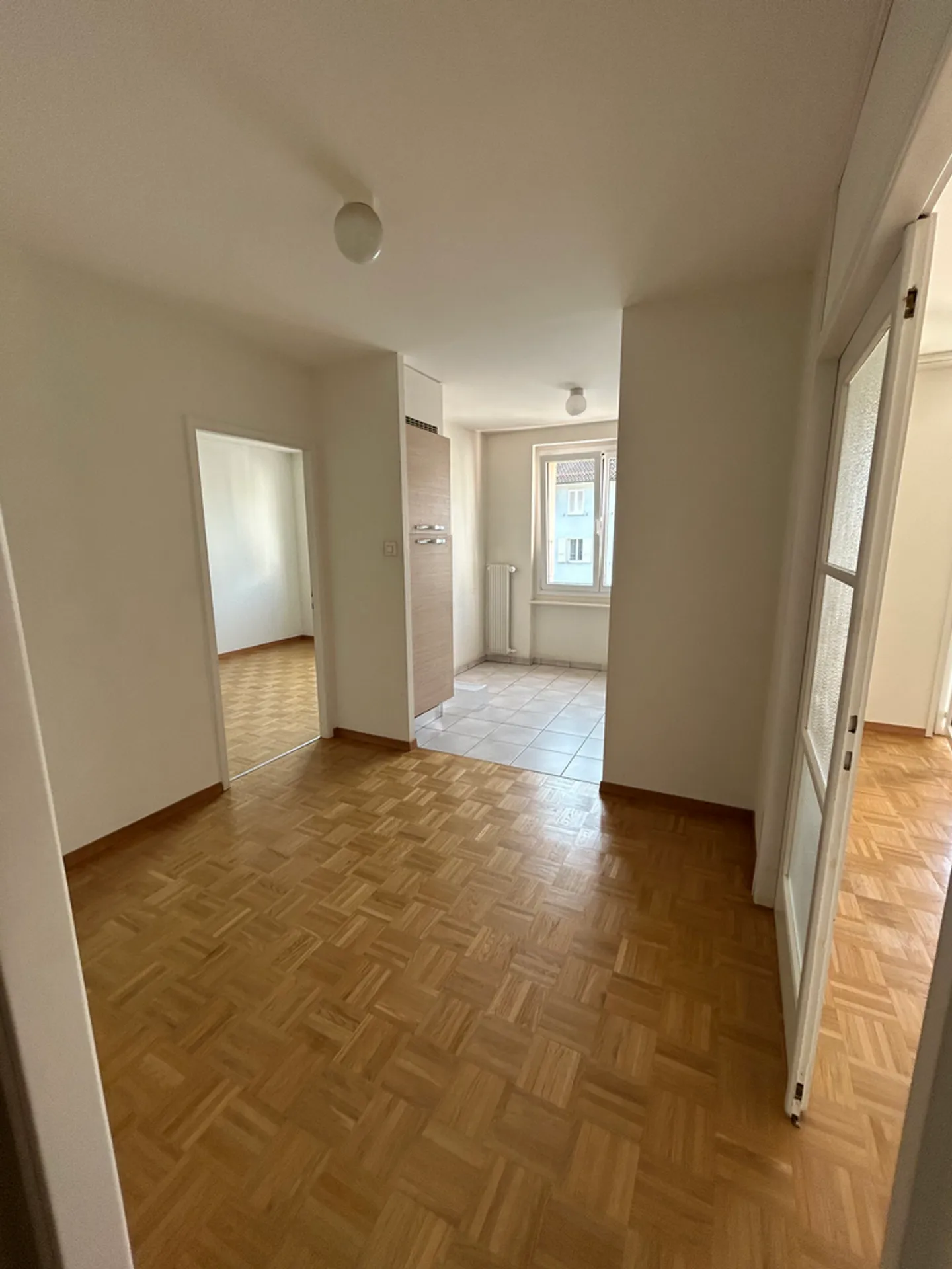 Appartamento 2.5 camere affascinante - Foto 4 di 8