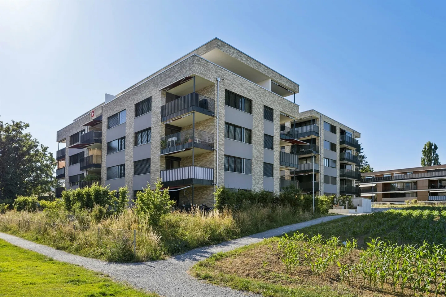 Appartement en attique moderne avec terrasse spacieuse - Photo 1 sur 10