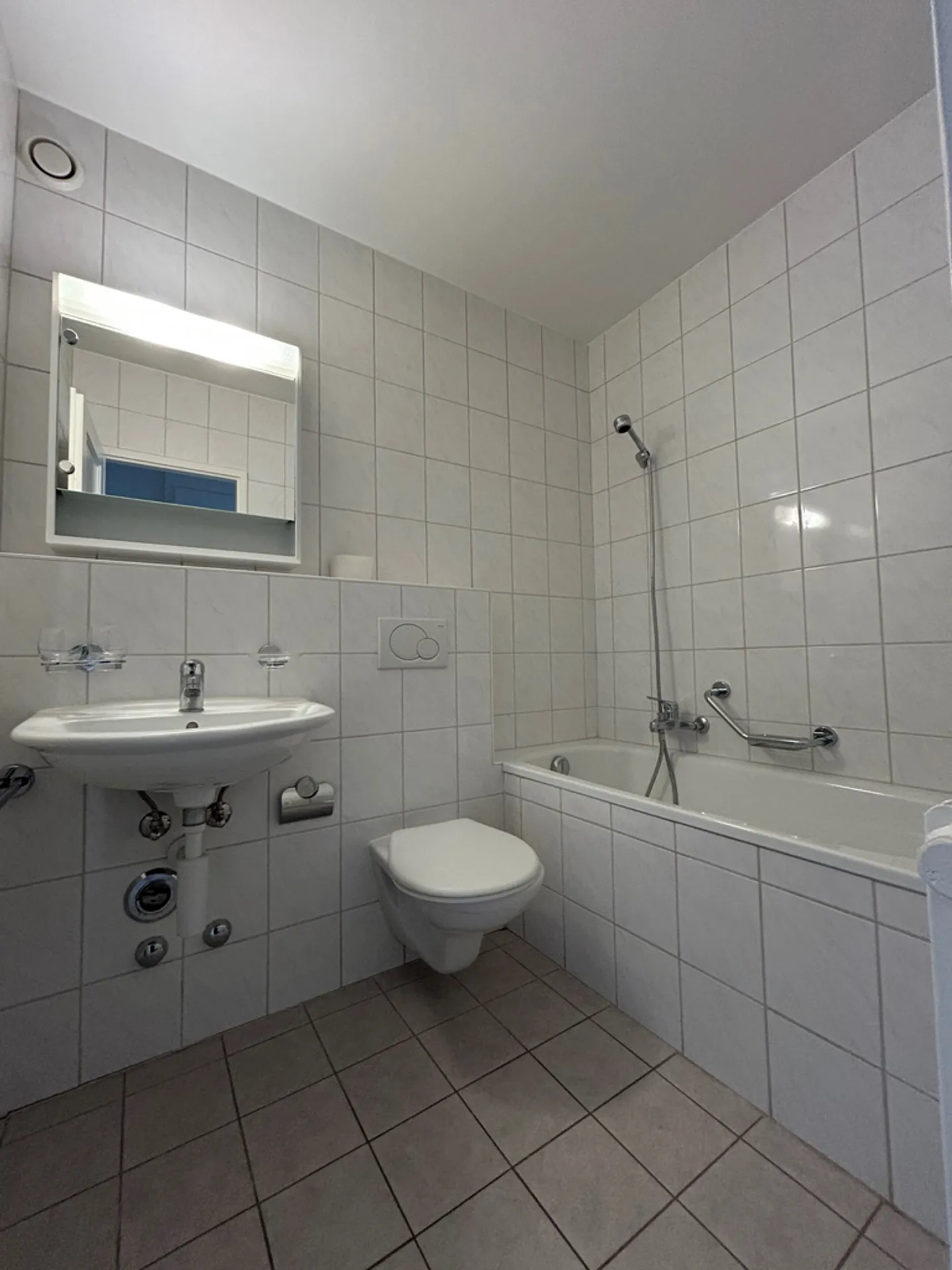 Appartamento 2.5 camere affascinante - Foto 7 di 8