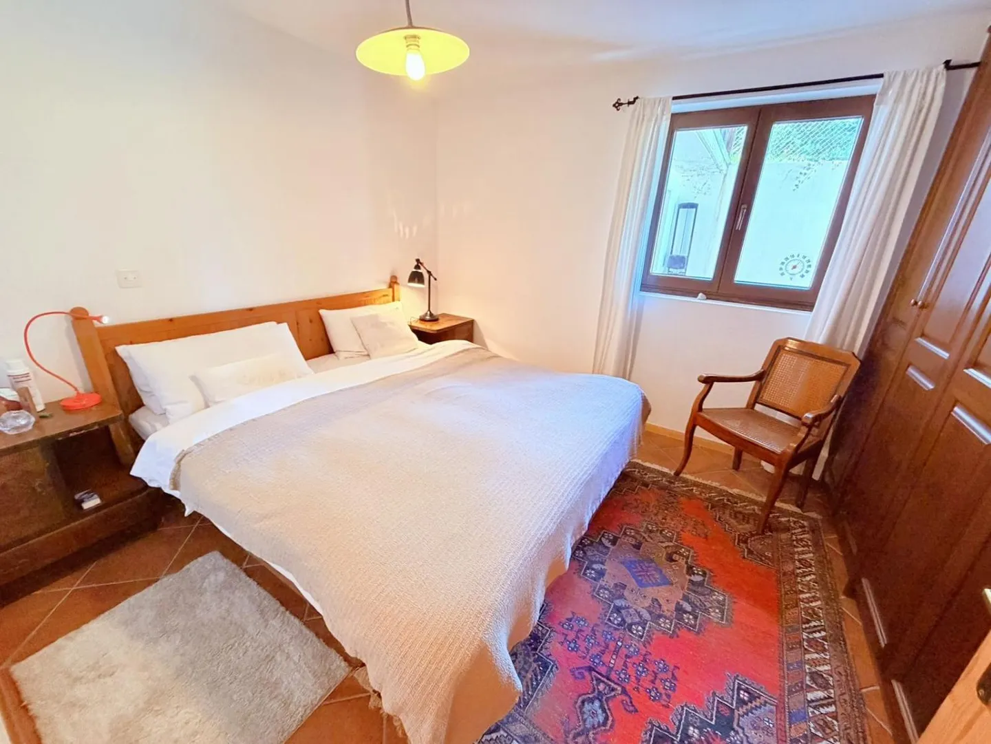 Magnificent 3.5 Room Apartment in Crans-Montana - Spacious & Bright - Quiet Location - Beautiful View - Large Terrace - Photo 9 of 15