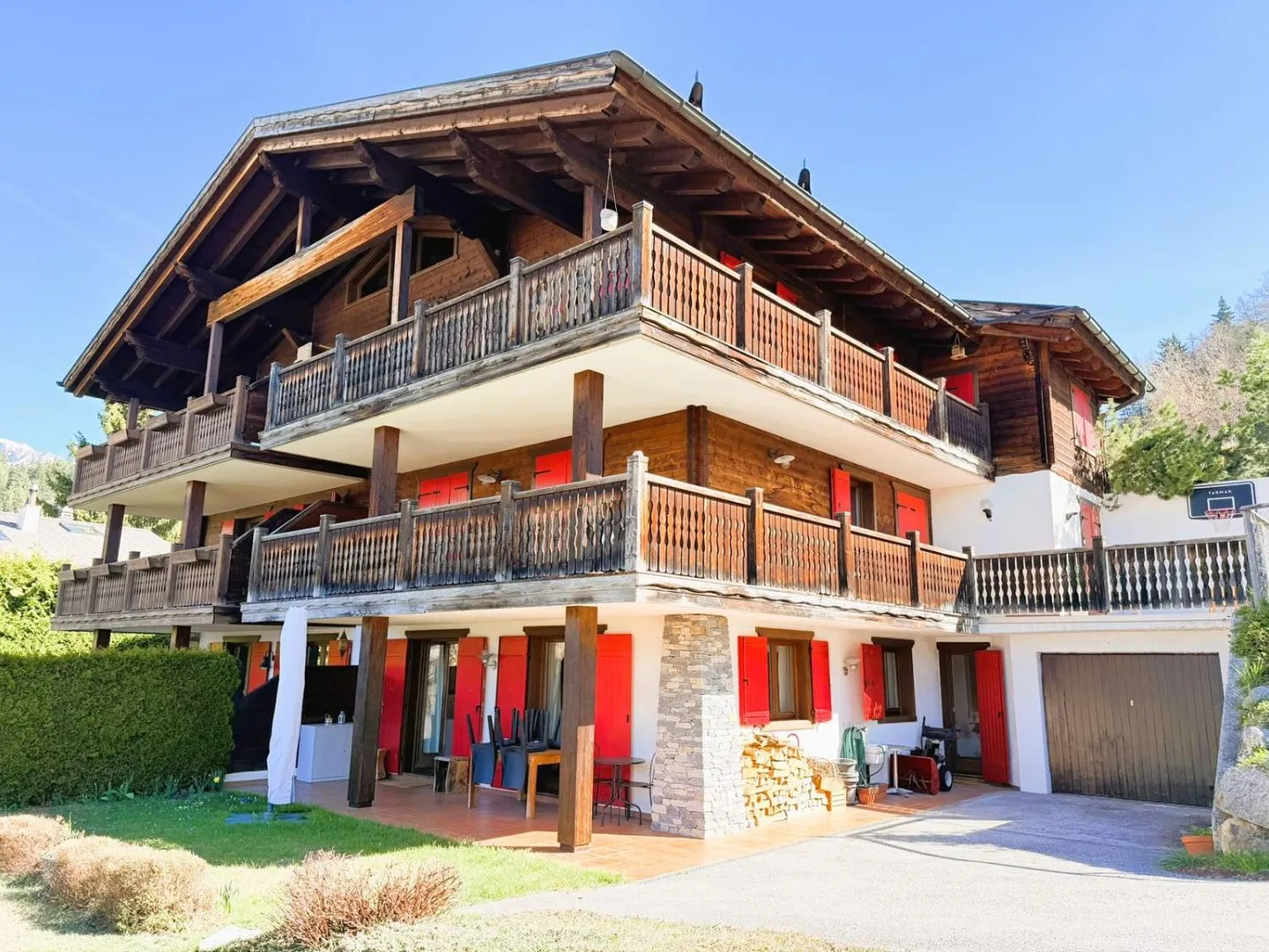 Magnificent 3.5 Room Apartment in Crans-Montana - Spacious & Bright - Quiet Location - Beautiful View - Large Terrace - Photo 15 of 15