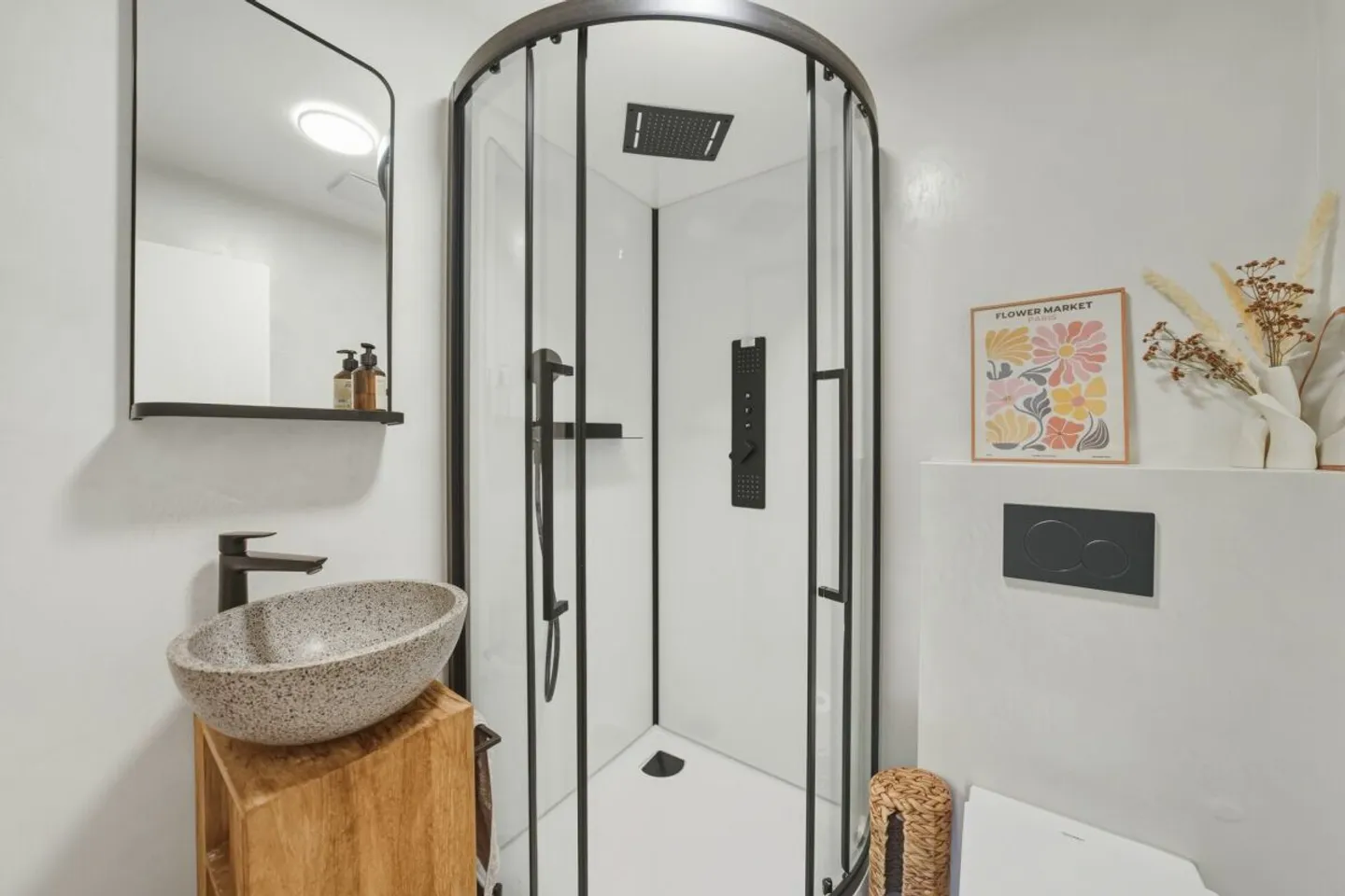 Semi-Detached Villa Fully Renovated in Orbe - Photo 11 of 15