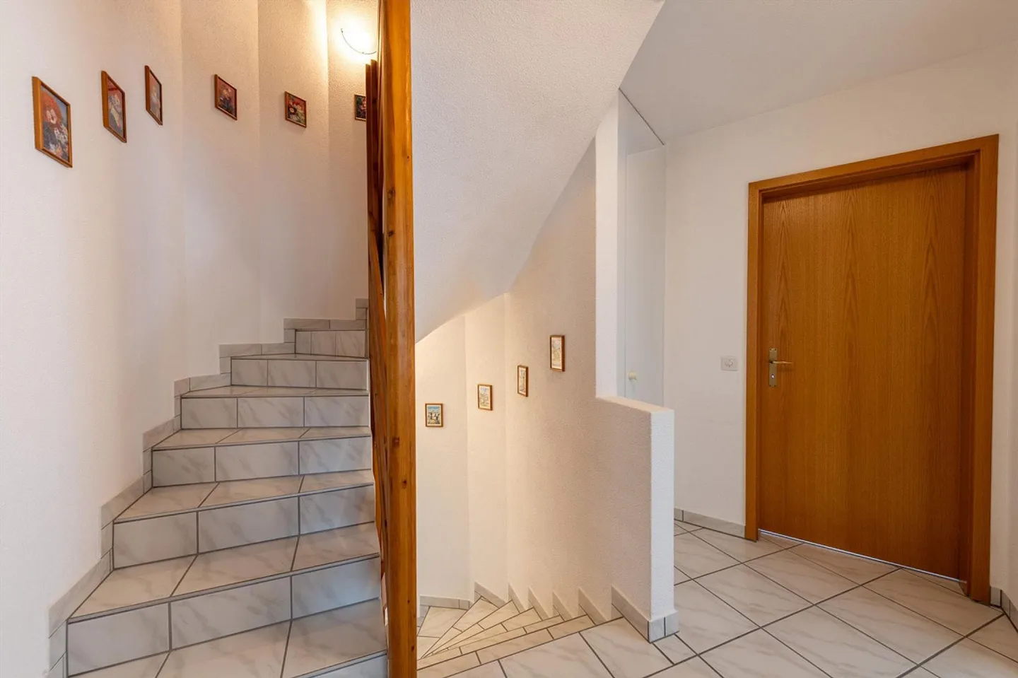 Vivre avec une vue - Maison jumelée bien entretenue avec beau jardin - Photo 6 sur 13
