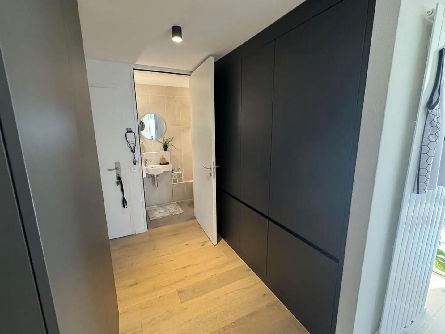 Modernes Apartment mit grosser Terrasse - Foto 7 von 11