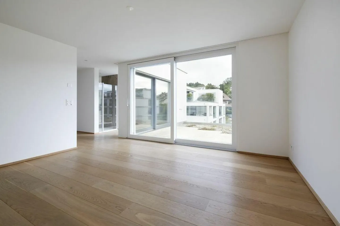 VIVERE SPAZIOSO & MODERNO IN UNA POSIZIONE DESIDERABILE - Foto 5 di 13