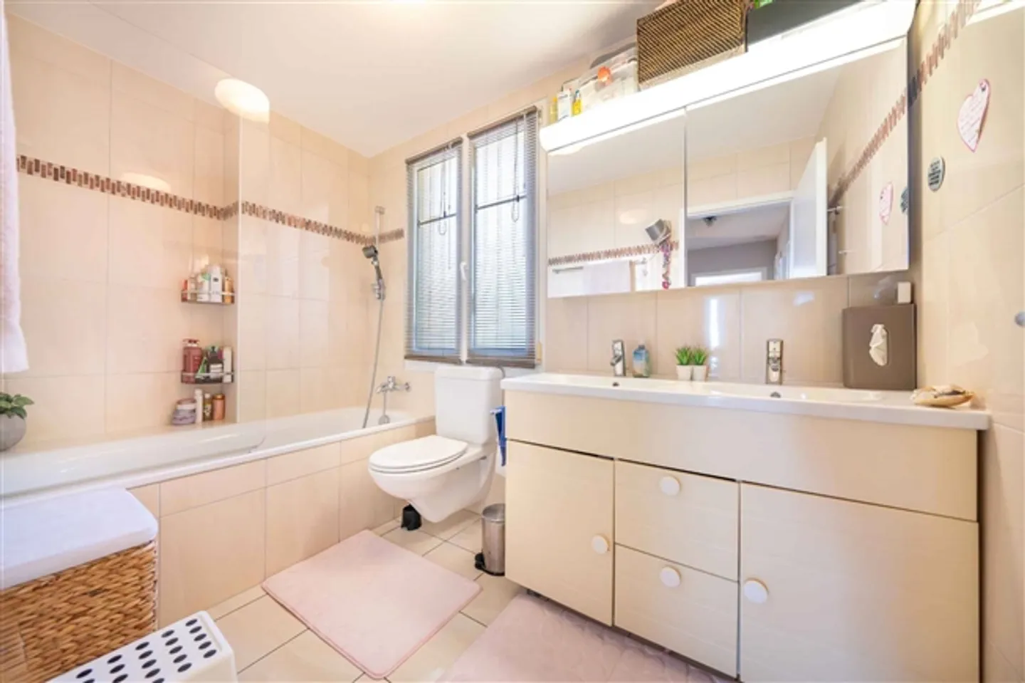 Villa adjacente de 5,5 pièces avec vue imprenable sur le lac Léman - Photo 7 sur 12