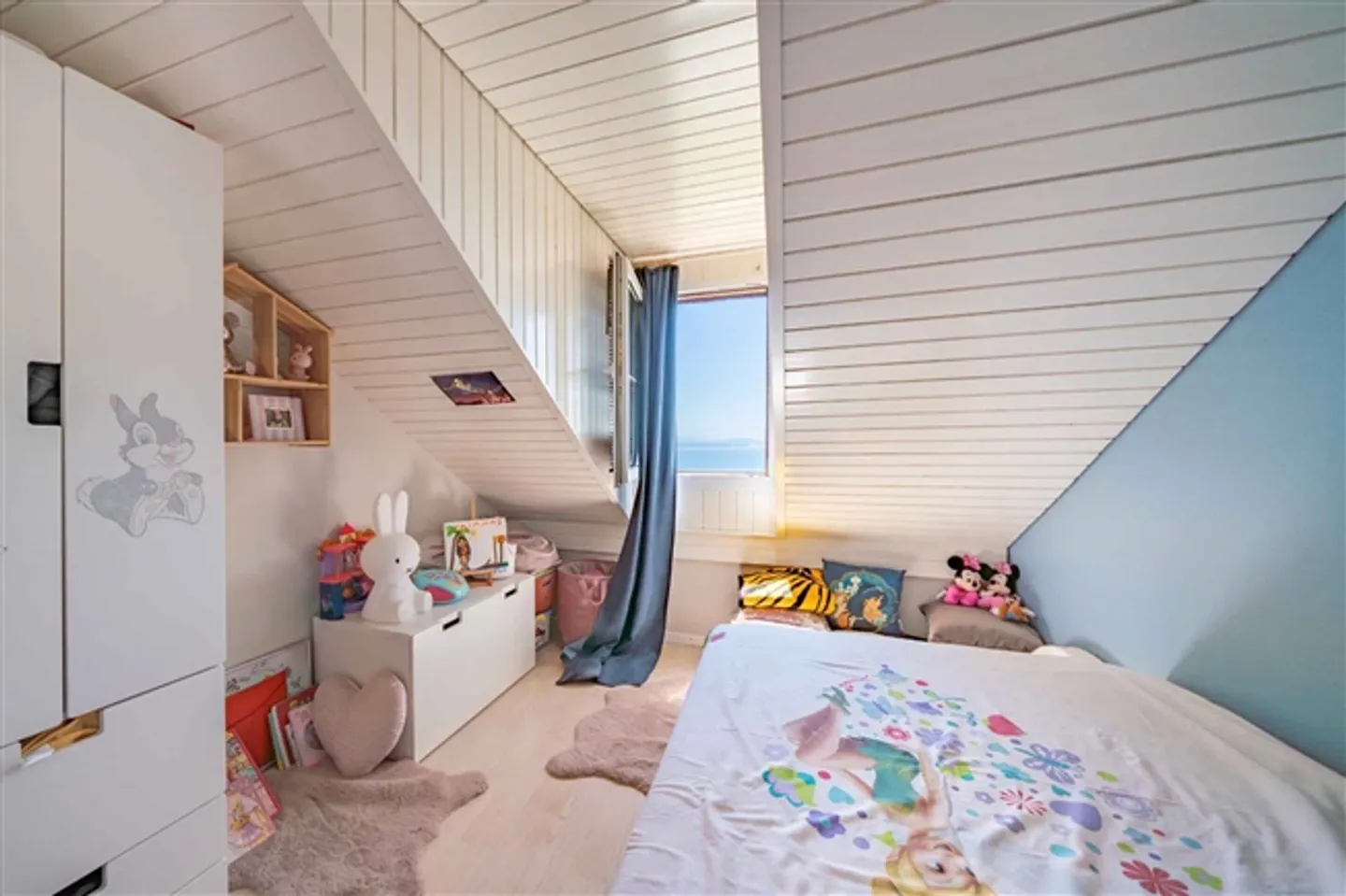 Villa adjacente de 5,5 pièces avec vue imprenable sur le lac Léman - Photo 10 sur 12