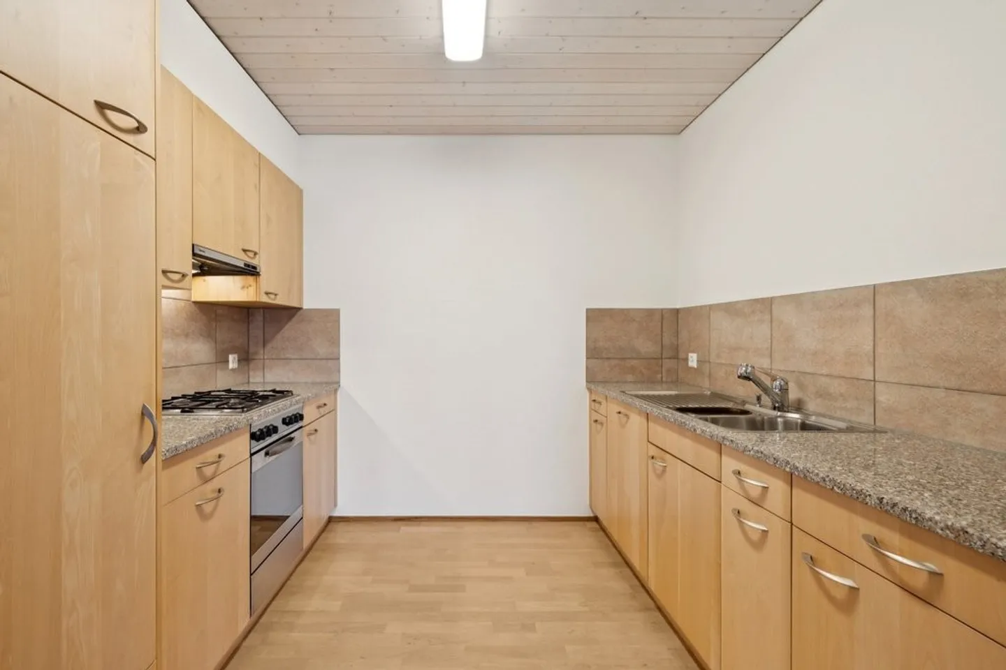 Bellissimo appartamento mansardato di 2,5 locali vicino al centro del villaggio! - Foto 7 di 11