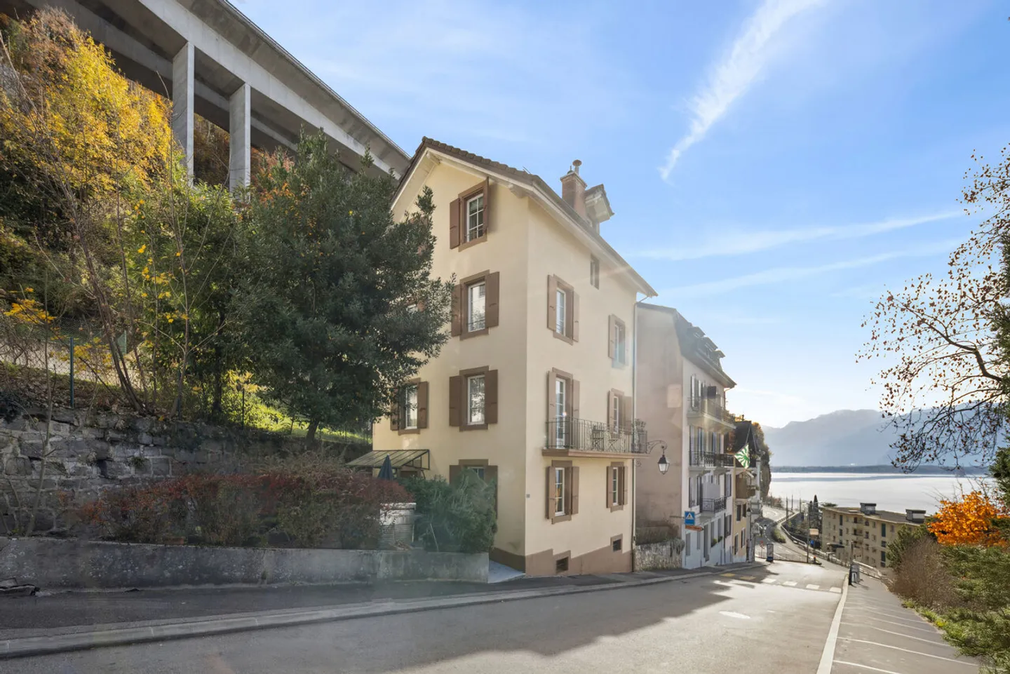 In the heart of Veytaux - Ideally located building - Photo 1 of 12