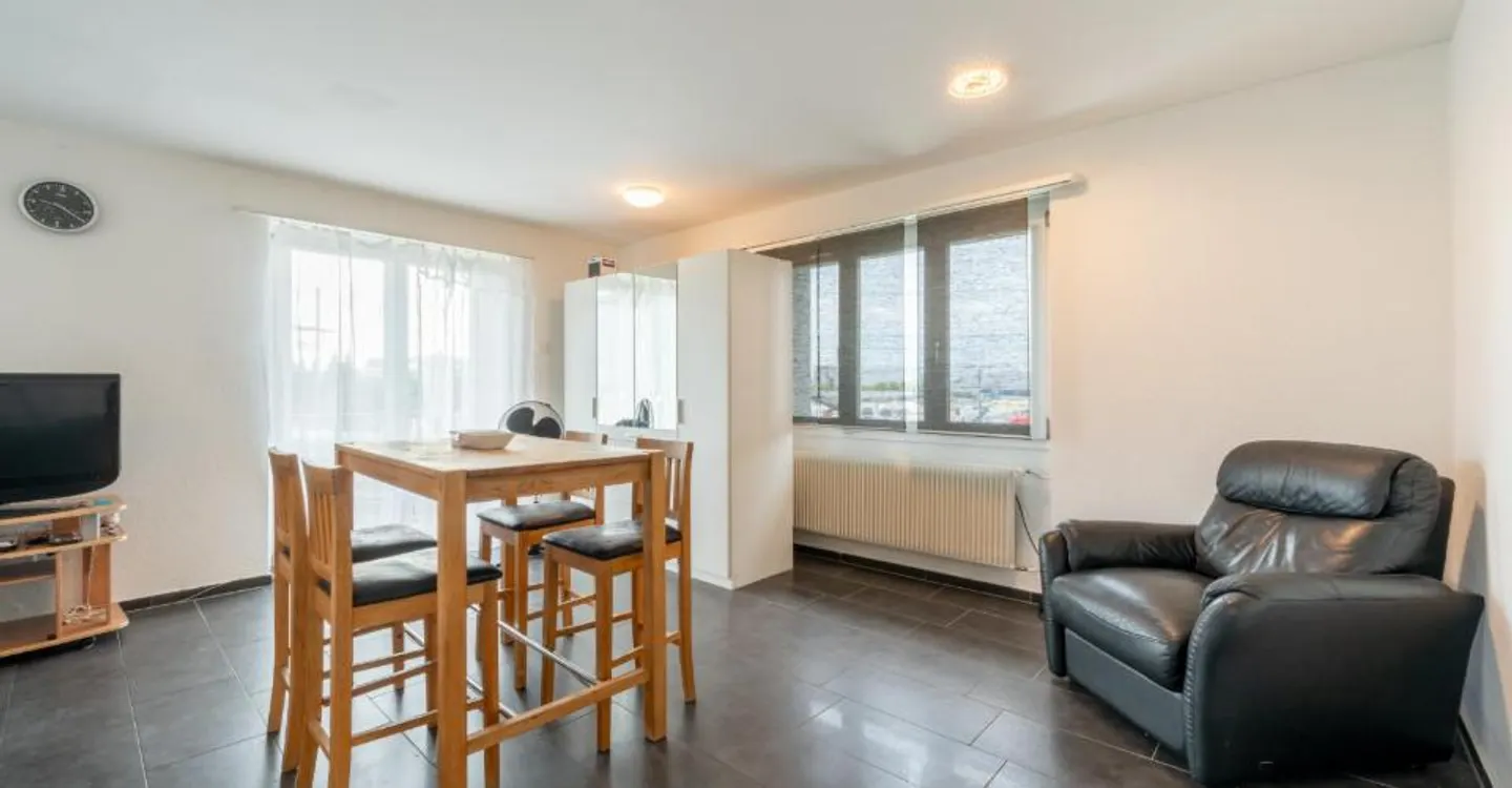 Investment Property in Prime Location - Photo 2 of 7