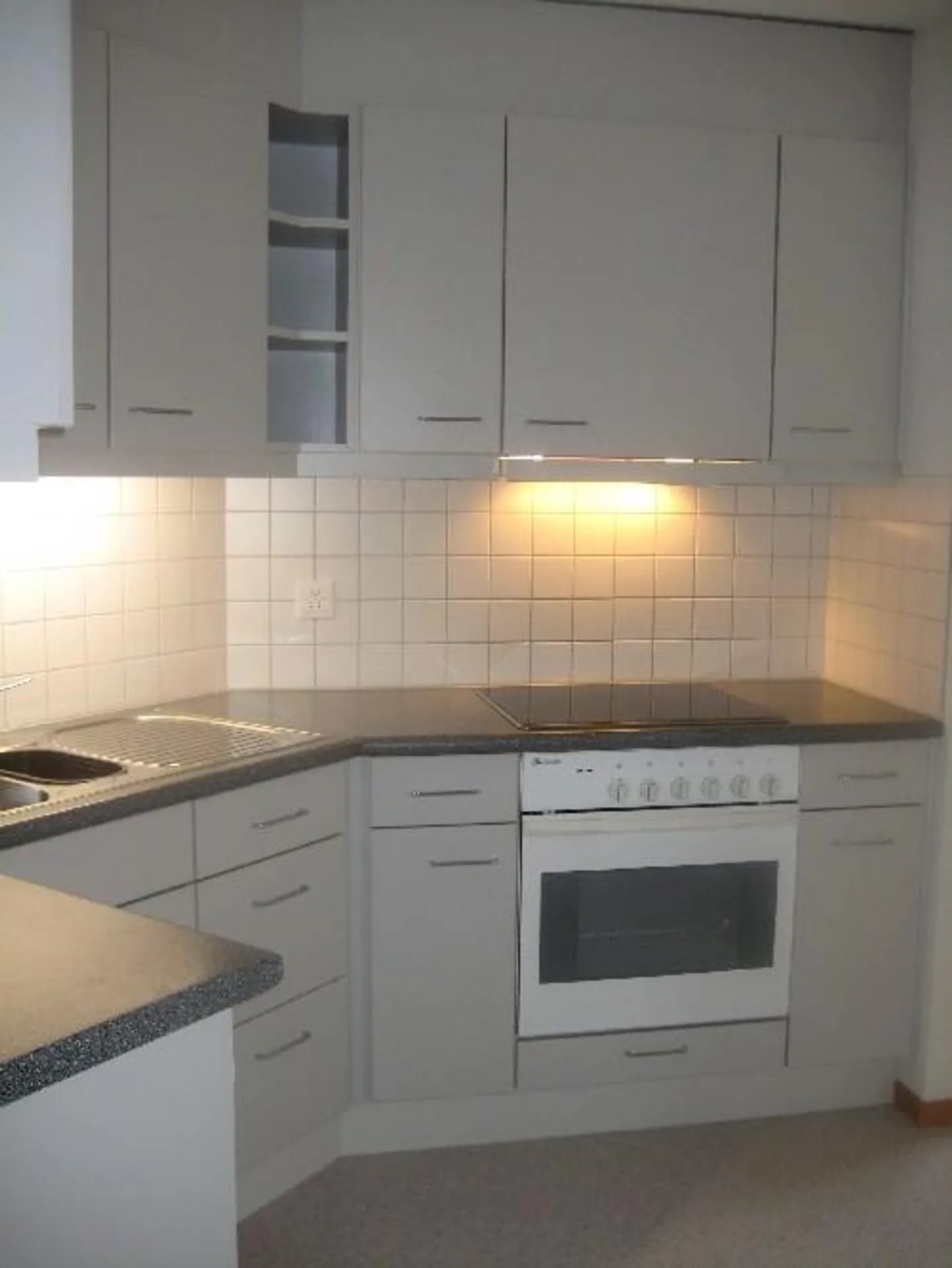 Spacious Family Apartment - Photo 2 of 4