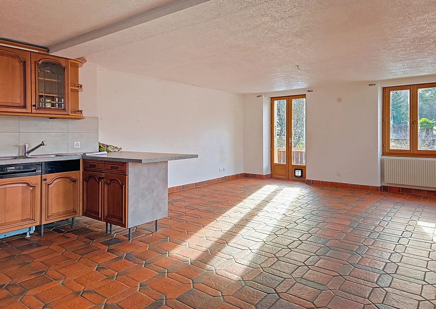 Charmante maison de village avec 3 appartements, grand jardin et belle vue ! - Photo 10 sur 13