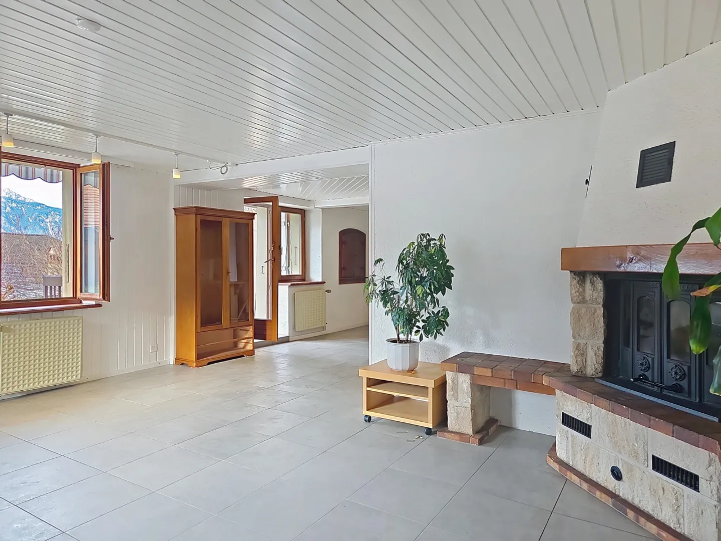 Charmante maison de village avec 3 appartements, grand jardin et belle vue ! - Photo 12 sur 13