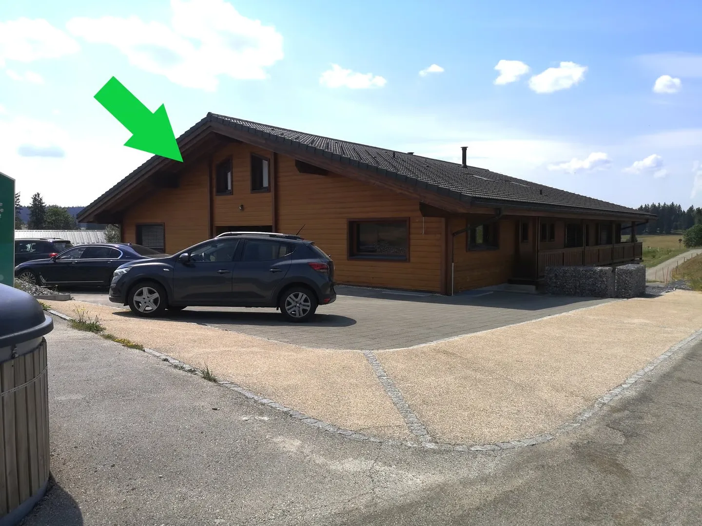Bureau spacieux à louer - Photo 2 sur 24