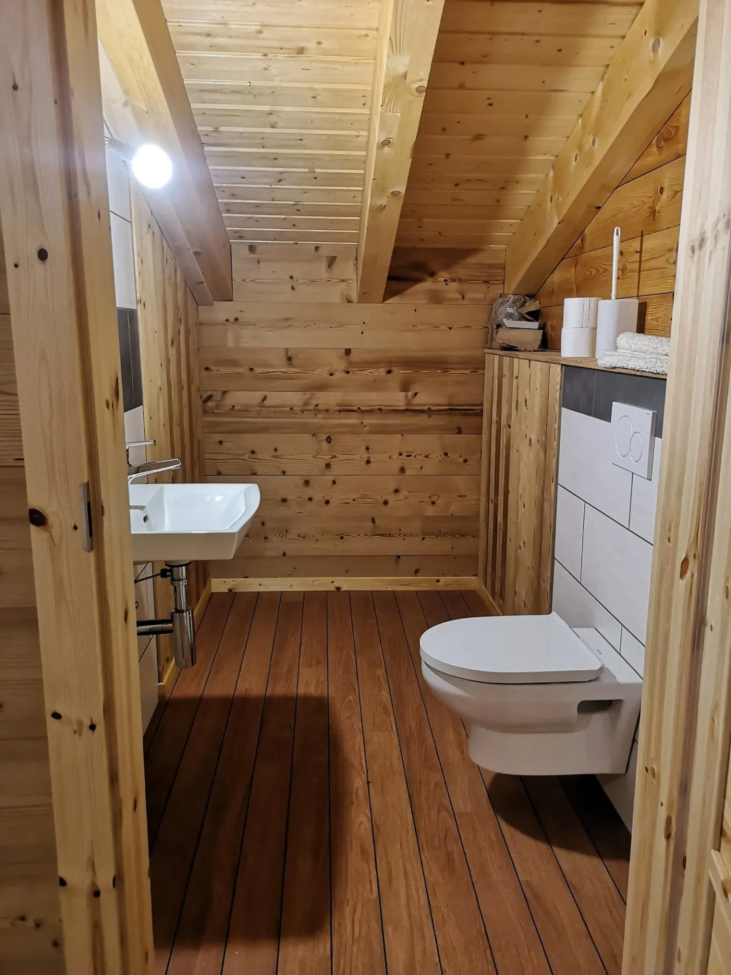 Bureau spacieux à louer - Photo 23 sur 24