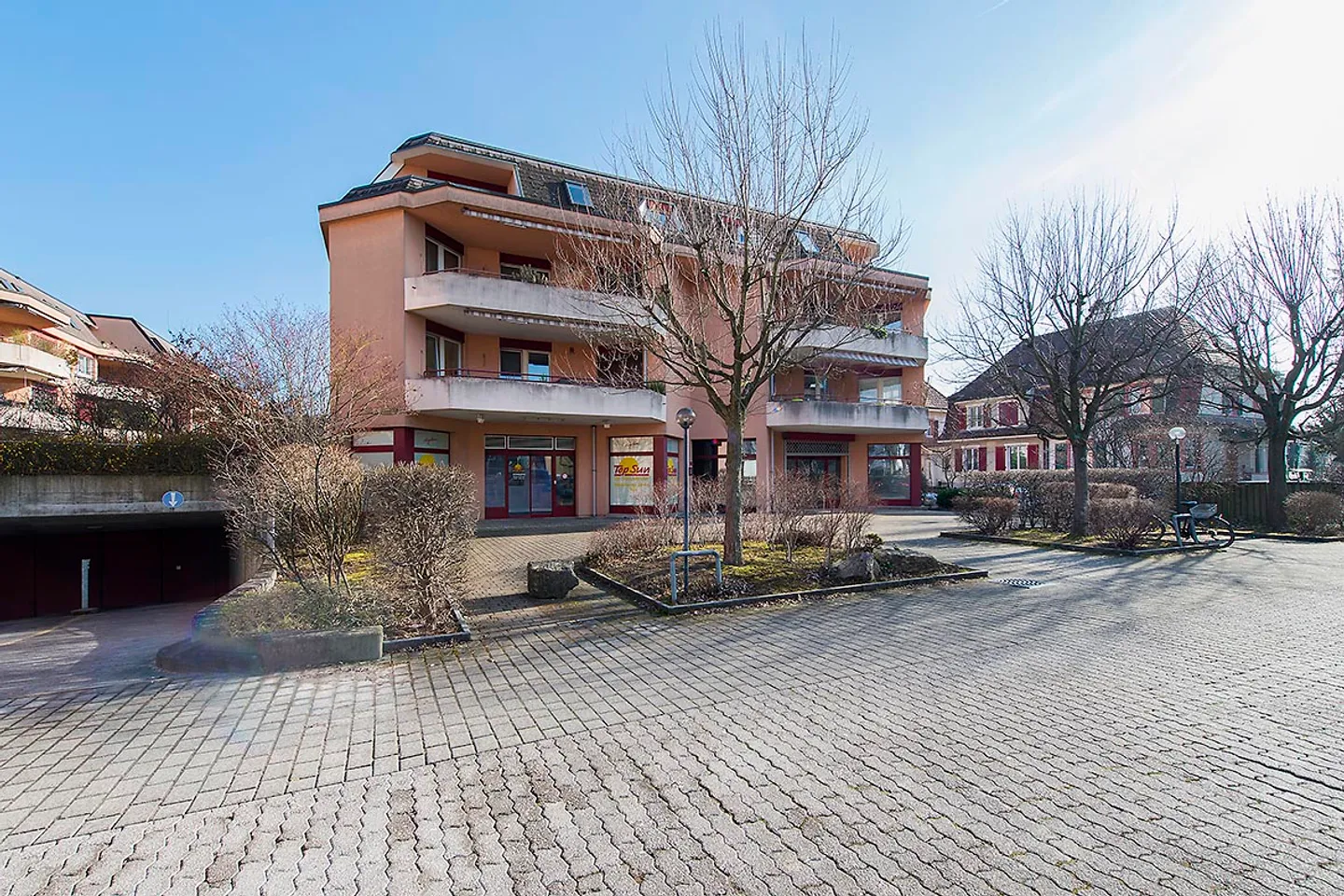 Appartamento spazioso vicino a Lindenplatz (incluso 1 anno di affitto gratuito per il parcheggio) - Foto 2 di 10