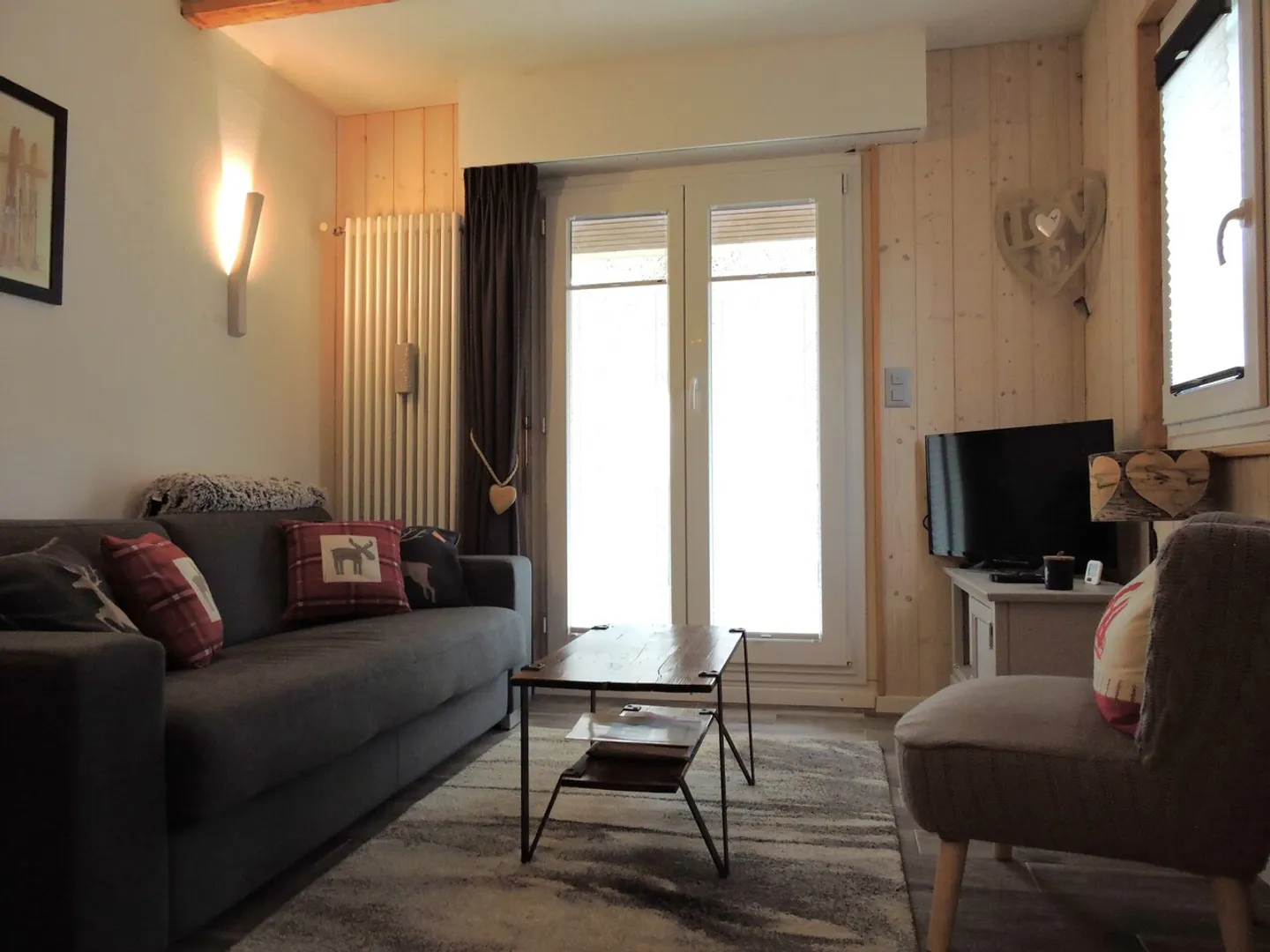 Seltenes renoviertes Doppelhaus in Torgon mit Terrasse, Balkon und Bergblick - Foto 4 von 13