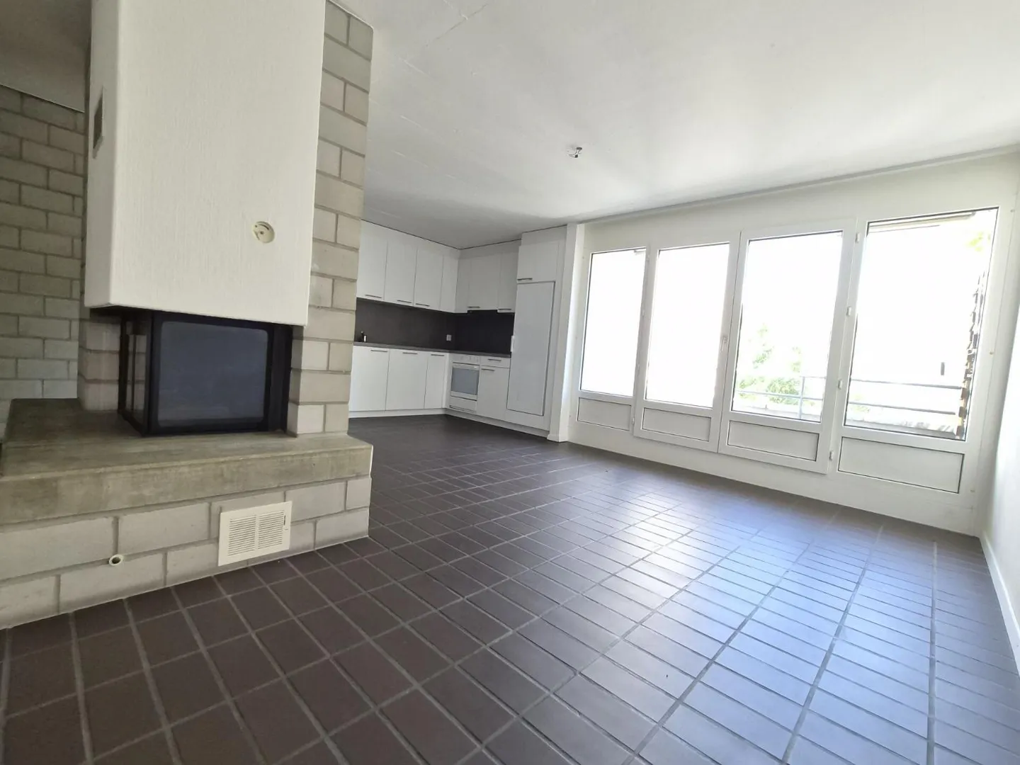 4-room apartment on the 1st floor - Photo 2 of 8