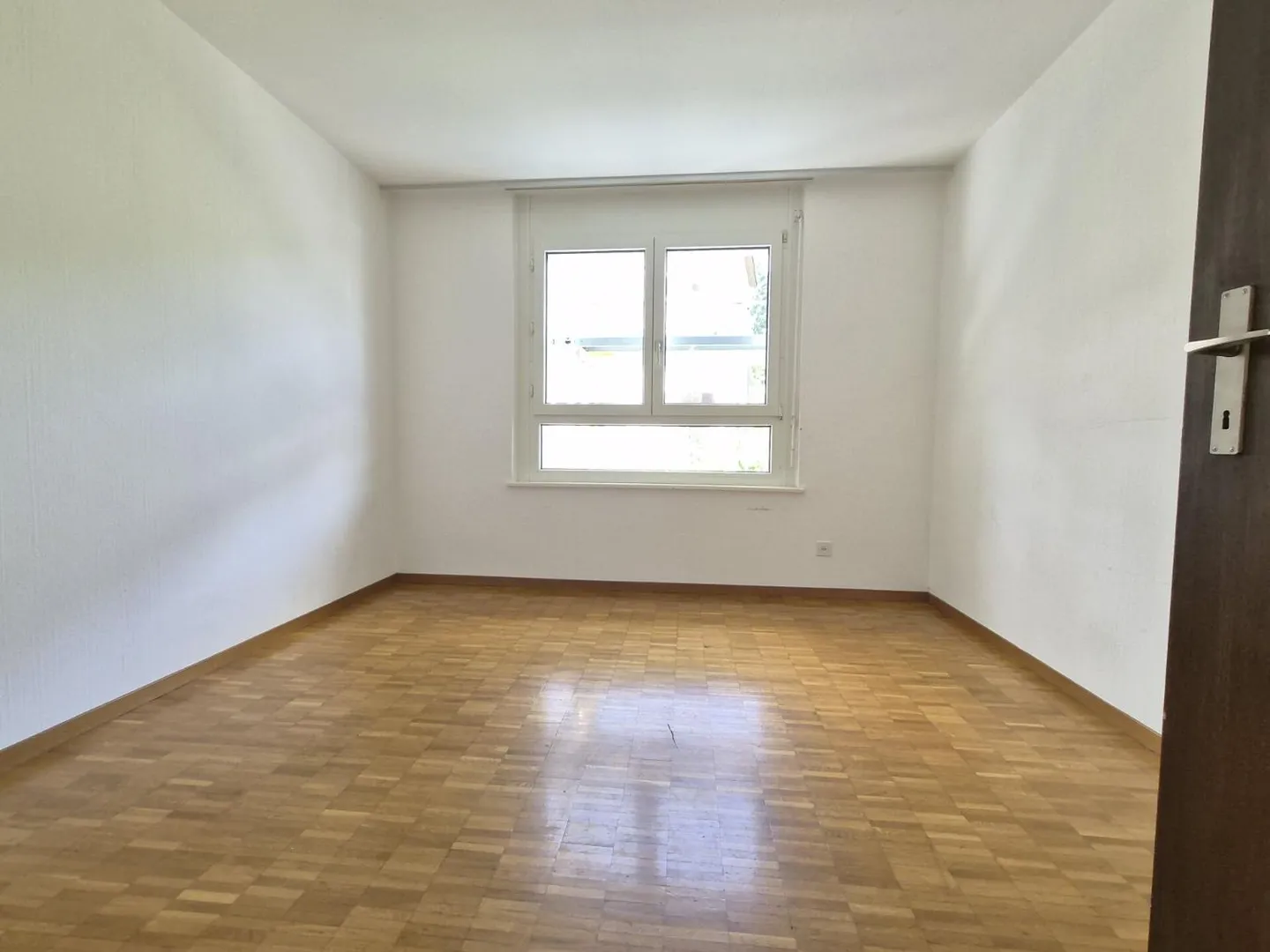 4-room apartment on the 1st floor - Photo 5 of 8