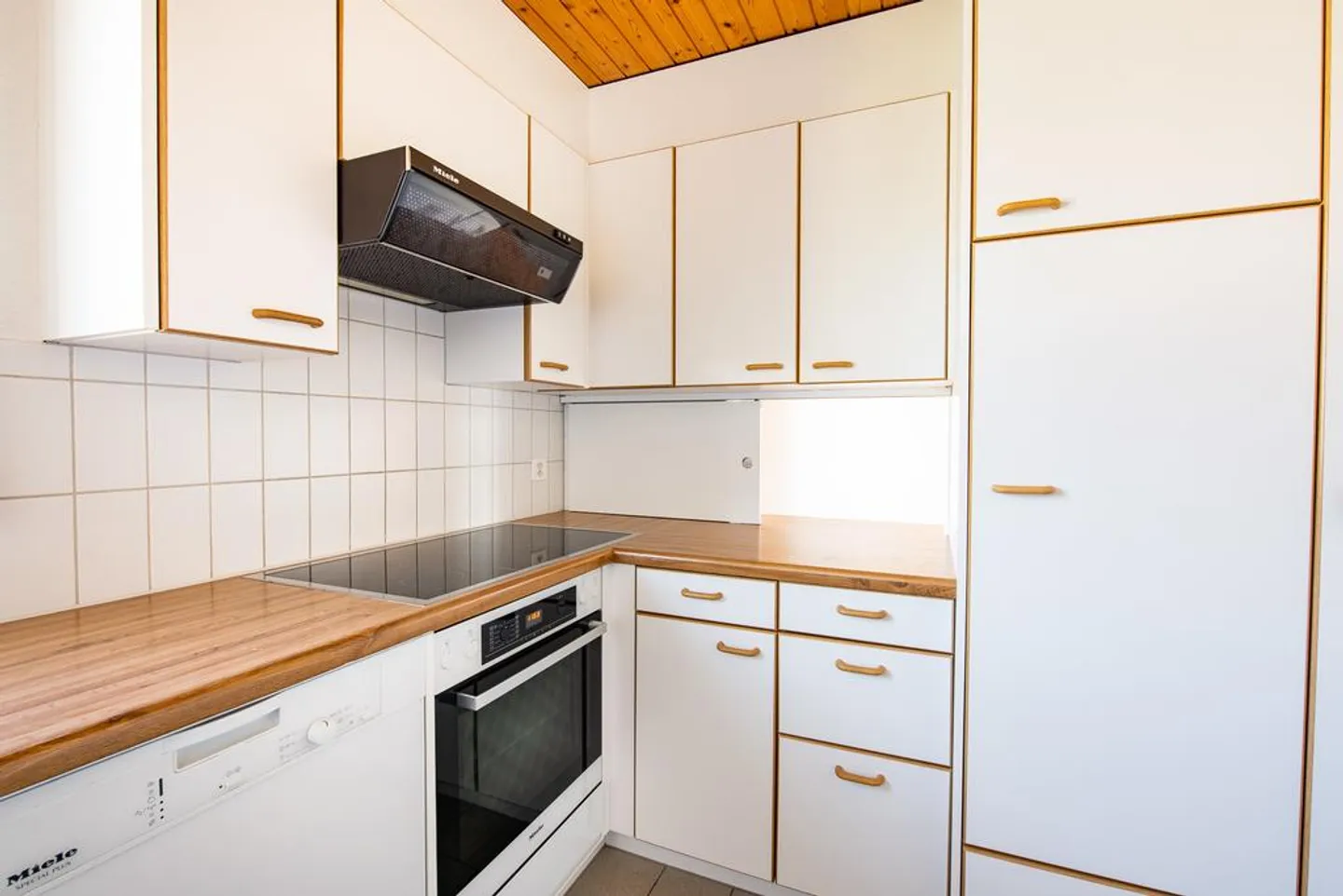 Appartamento affascinante nel cuore di Wolfhausen - Foto 8 di 12