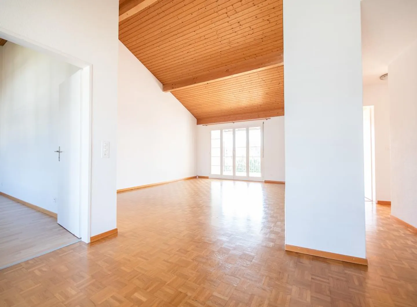 Appartamento affascinante nel cuore di Wolfhausen - Foto 11 di 12