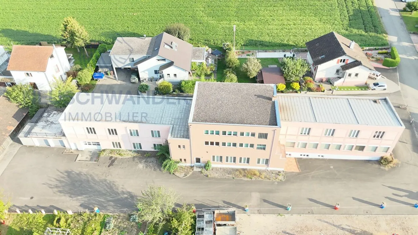 Mischgenutztes Gebäude mieten - Foto 4 von 18