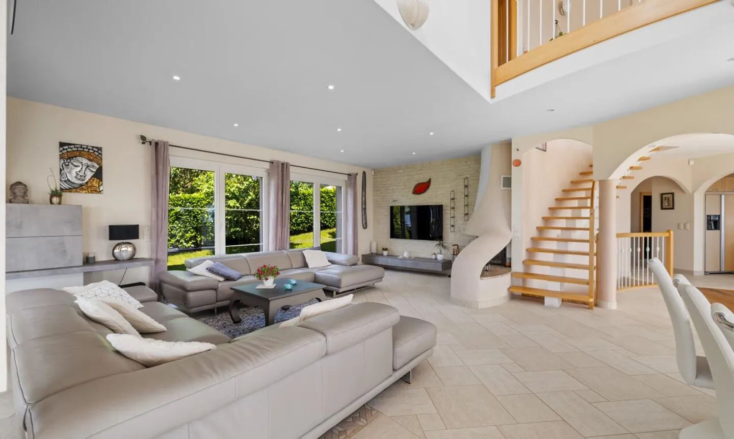 Außergewöhnliches Haus mit beheiztem Pool! - Foto 8 von 13