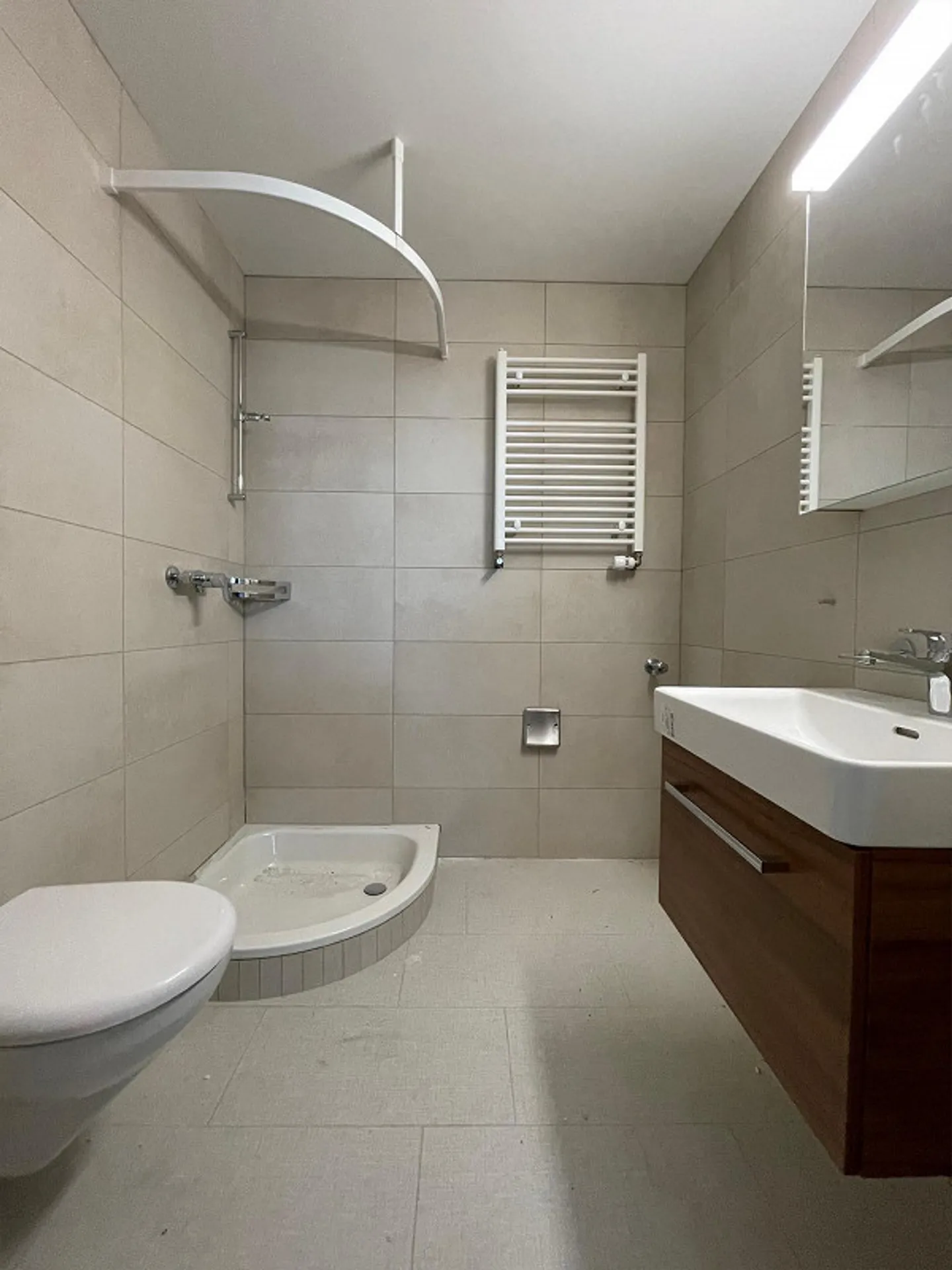 Appartamento moderno di 2 locali in posizione centrale - Foto 4 di 7