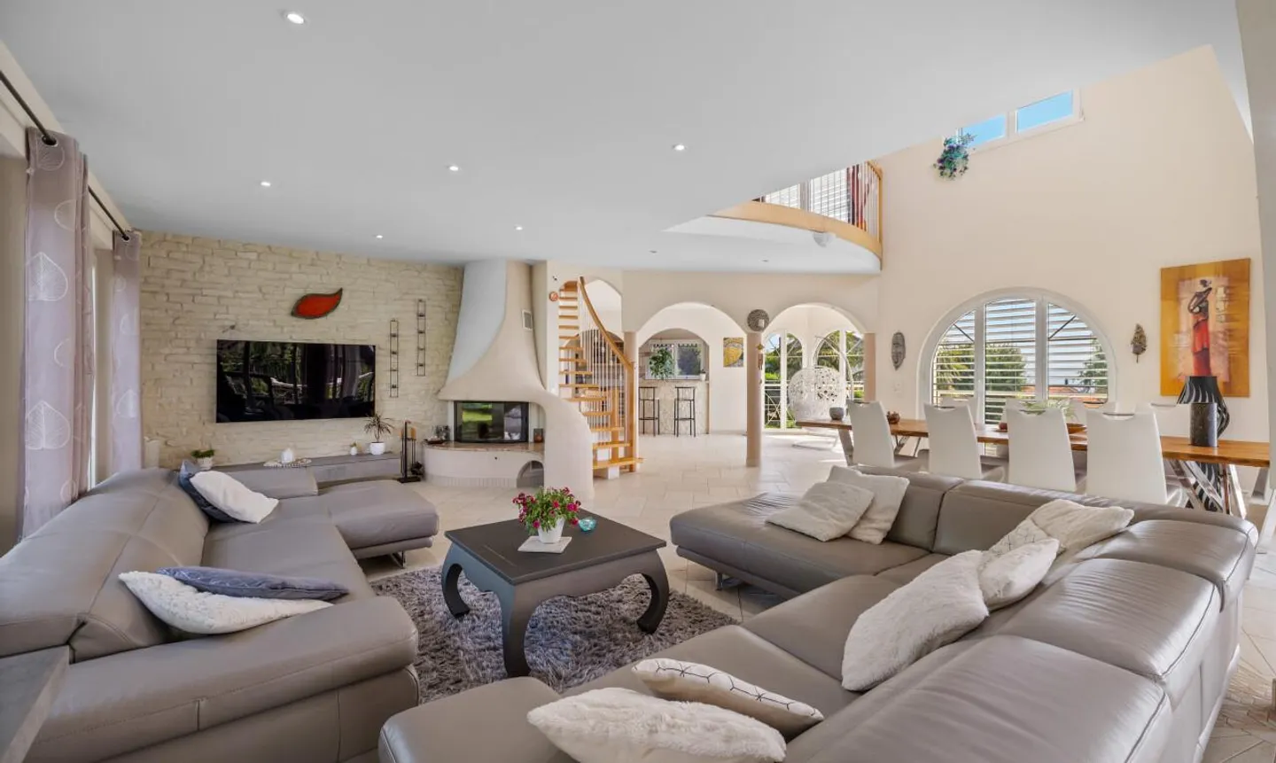 Außergewöhnliches Haus mit beheiztem Pool! - Foto 10 von 13