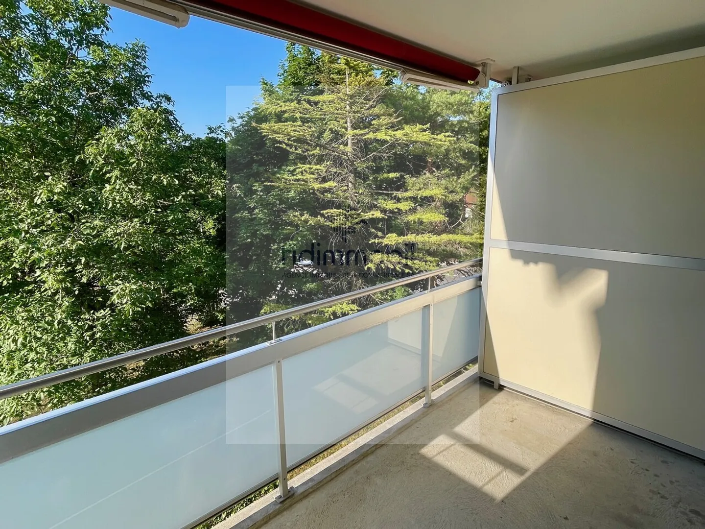 Spacious 4-room apartment with balcony and parking space - Photo 7 of 7