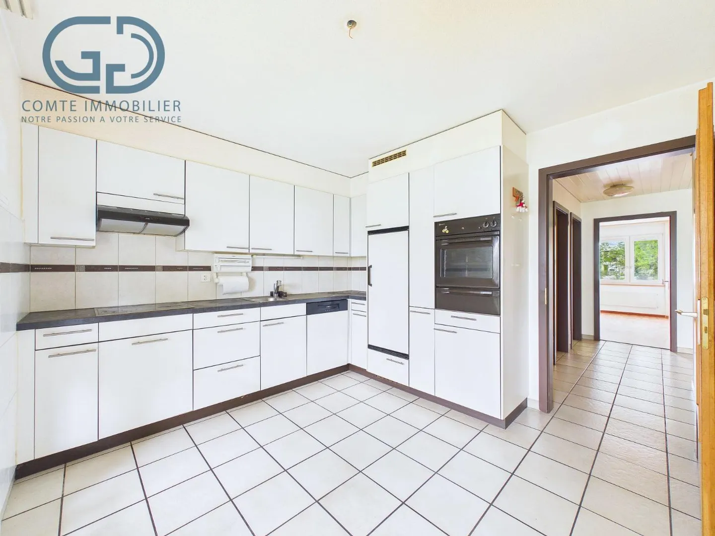 Beautiful apartment with 4.5 rooms to renovate - Photo 3 of 11