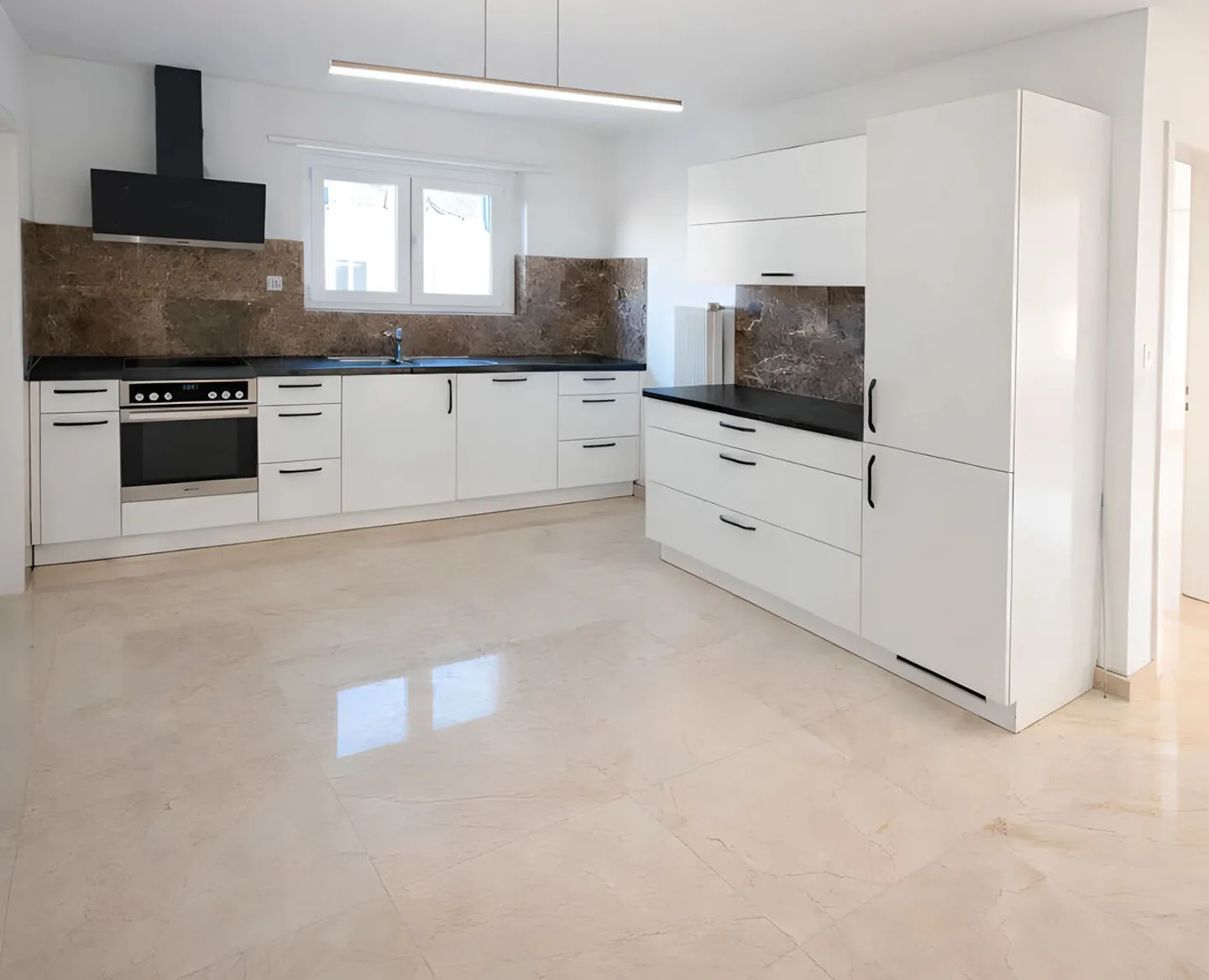 Appartamento di 3 stanze con grande volume e balcone. - Foto 1 di 8