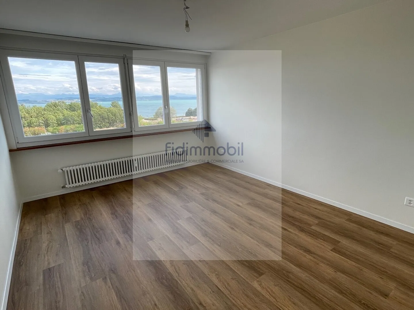Magnifico appartamento di 3,5 locali completamente ristrutturato a Hauterive - Foto 3 di 7