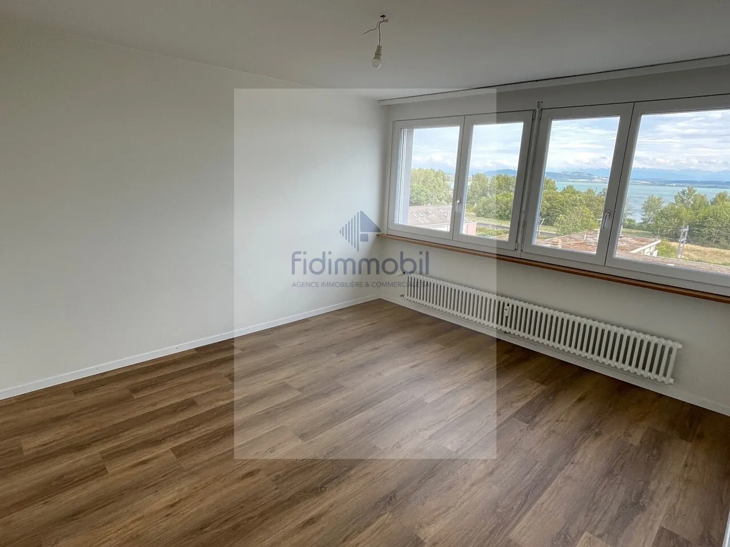 Magnifico appartamento di 3,5 locali completamente ristrutturato a Hauterive - Foto 4 di 7