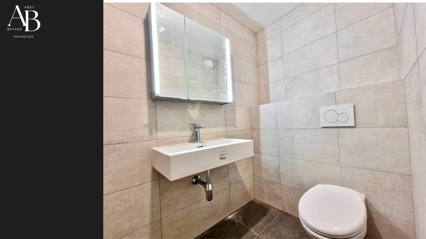 Comfortable 5-room fully renovated apartment, pleasant residence, Collonge Bellerive - Photo 6 of 12