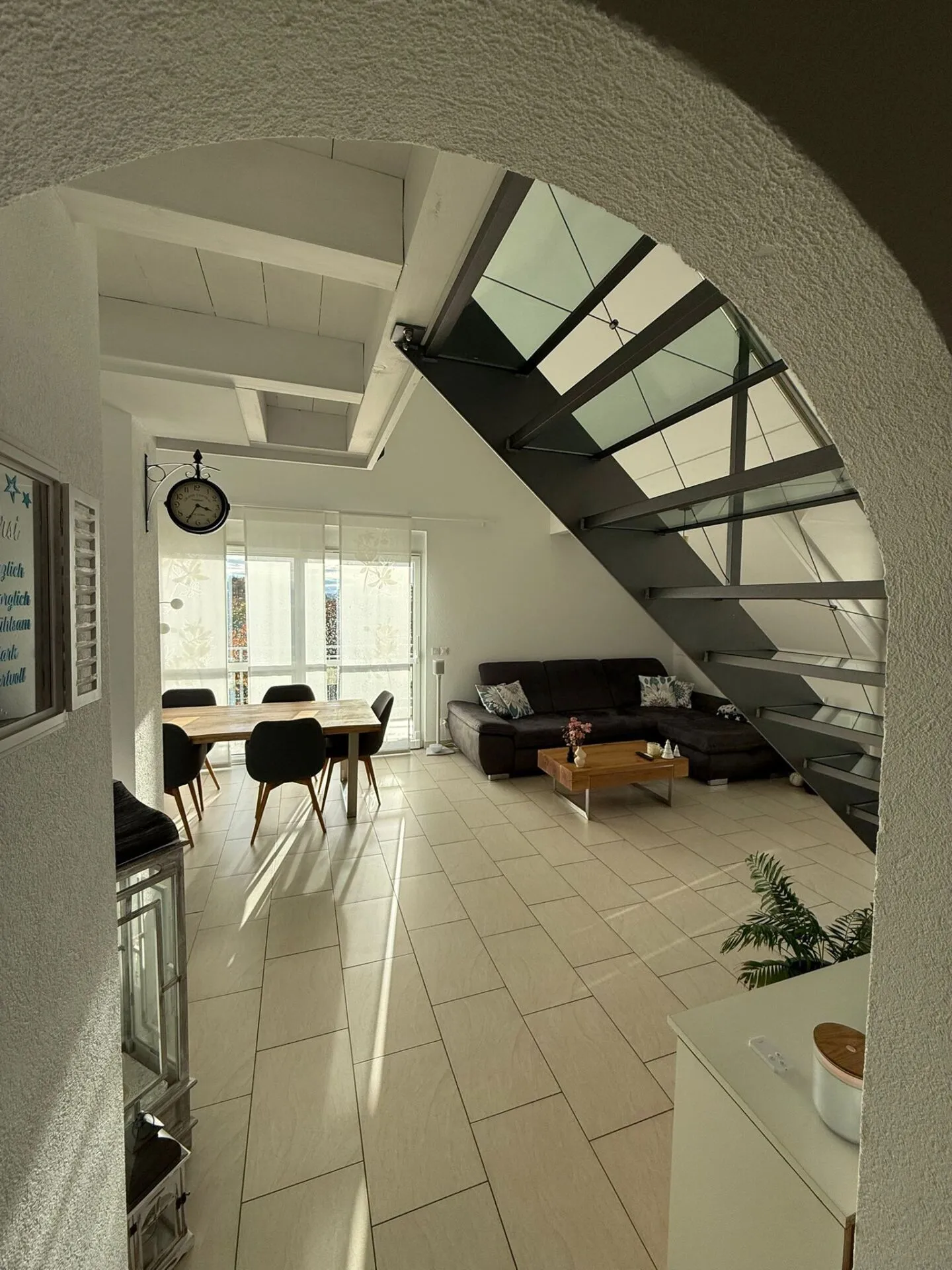 Bellissimo attico di 4,5 stanze con grande terrazza - Foto 3 di 11