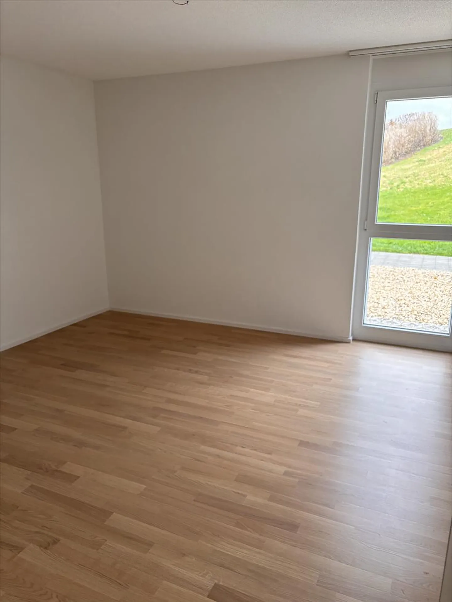 In un edificio recente - appartamento di 4,5 locali al piano terra in affitto - Foto 16 di 18