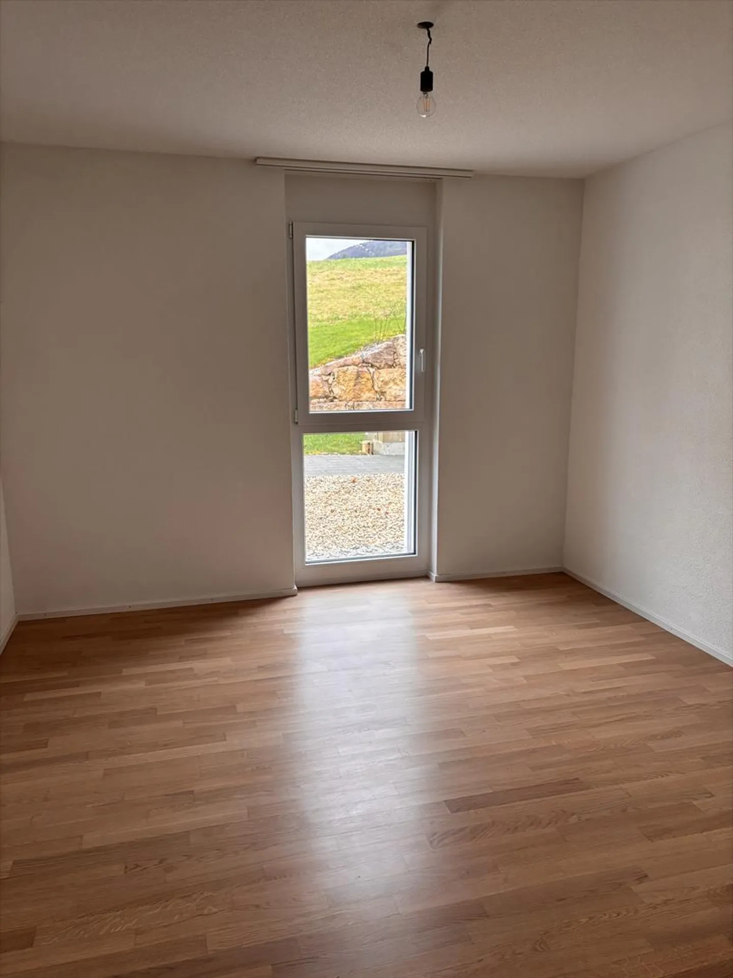 In un edificio recente - appartamento di 4,5 locali al piano terra in affitto - Foto 17 di 18