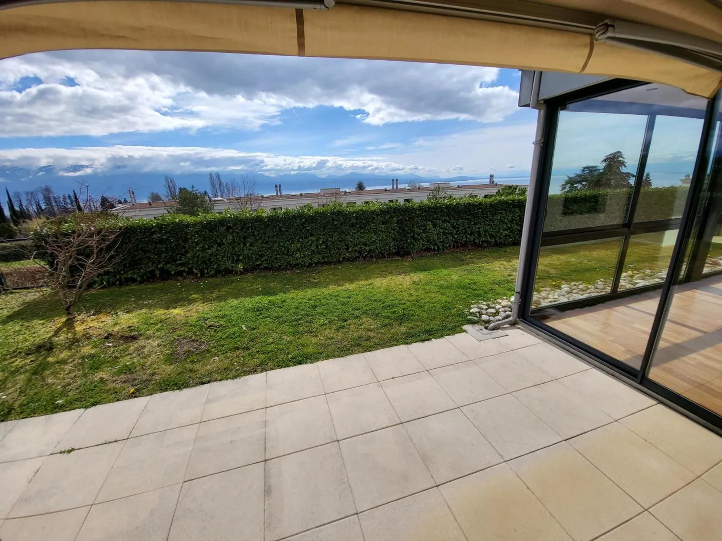 Luxuswohnung mit Seeblick - Foto 4 von 13