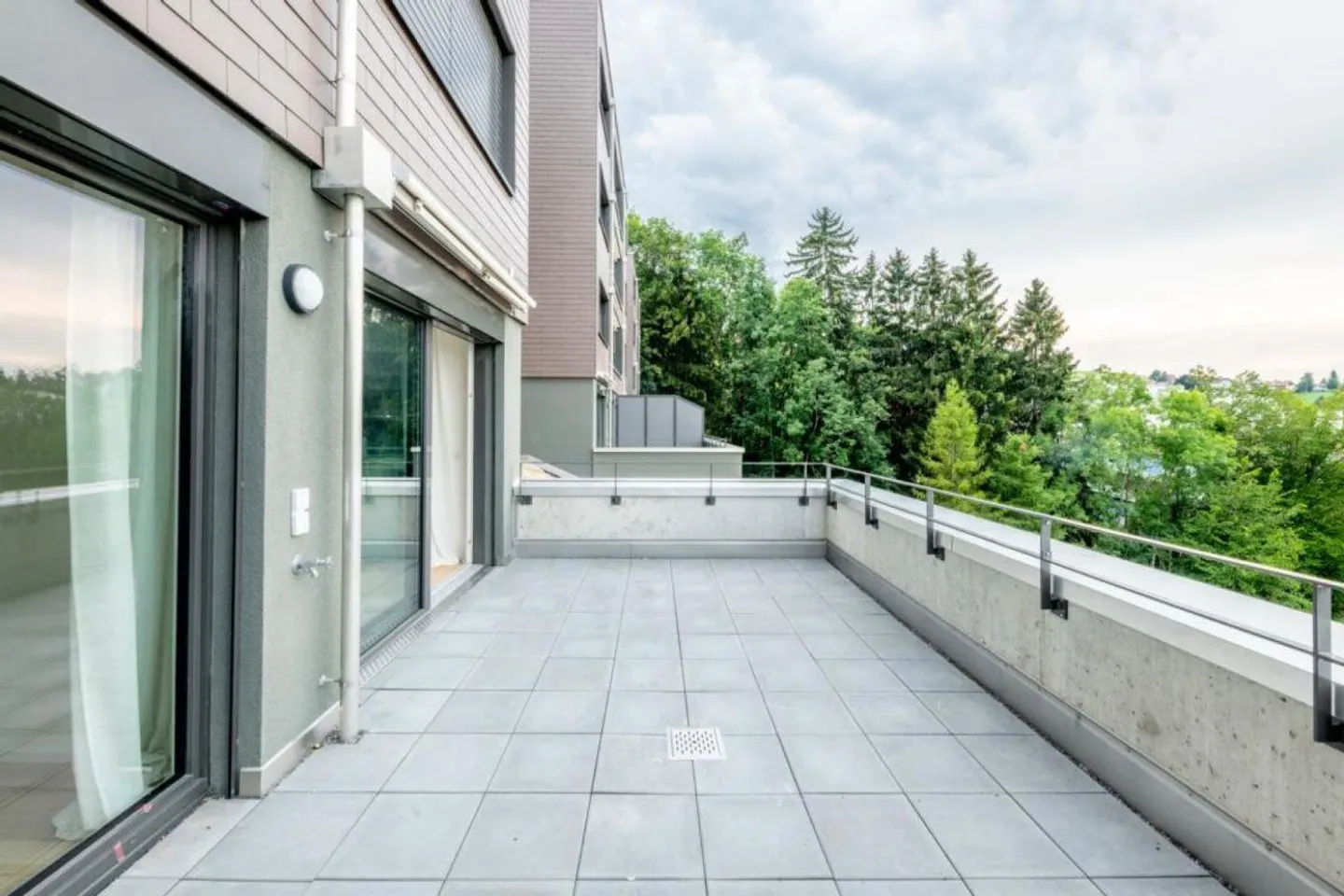 Appartement 2,5 pièces avec terrasse - Photo 4 sur 9