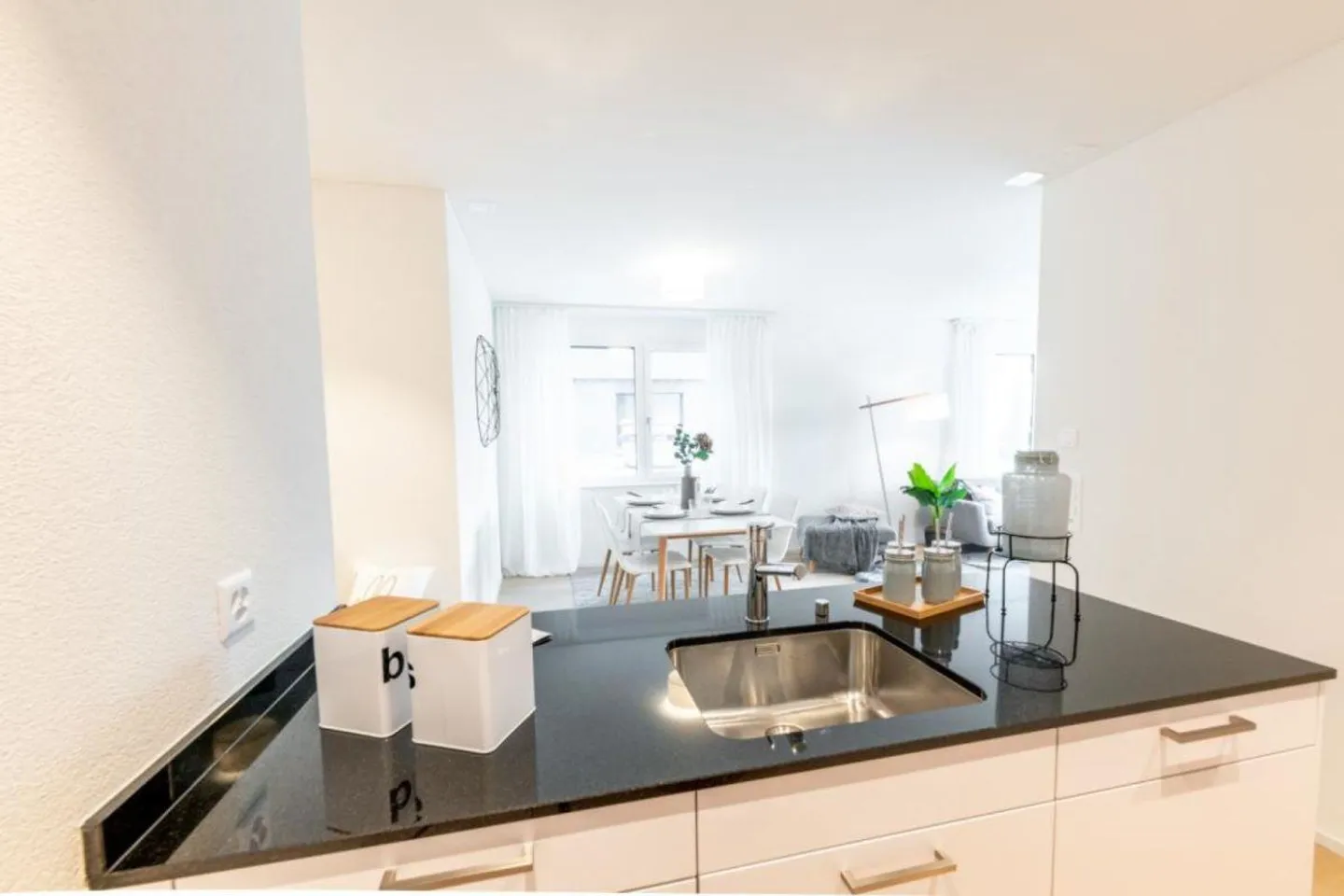 Appartement 2,5 pièces avec terrasse - Photo 5 sur 9