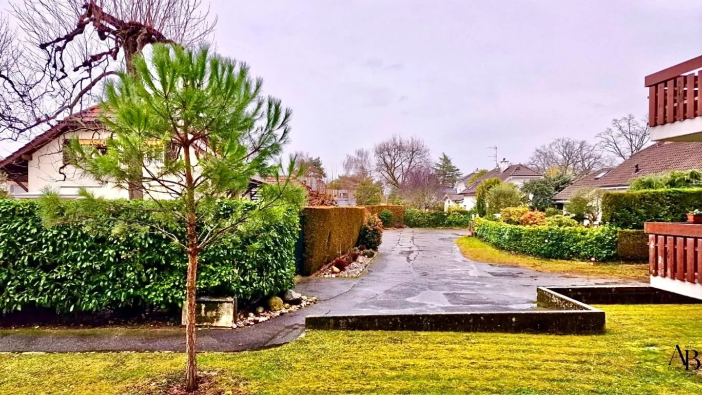 Comfortable 5-room fully renovated apartment, pleasant residence, Collonge Bellerive - Photo 9 of 12