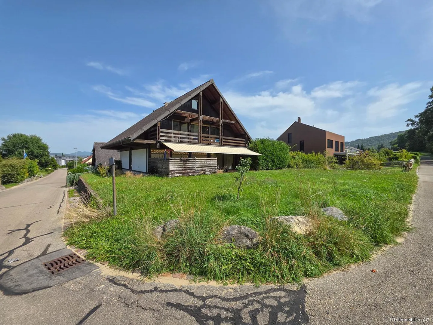 «Grosszügiges Einfamilienhaus - Weitblick, Waldnähe & Gartenparadies» - Foto 2 von 13