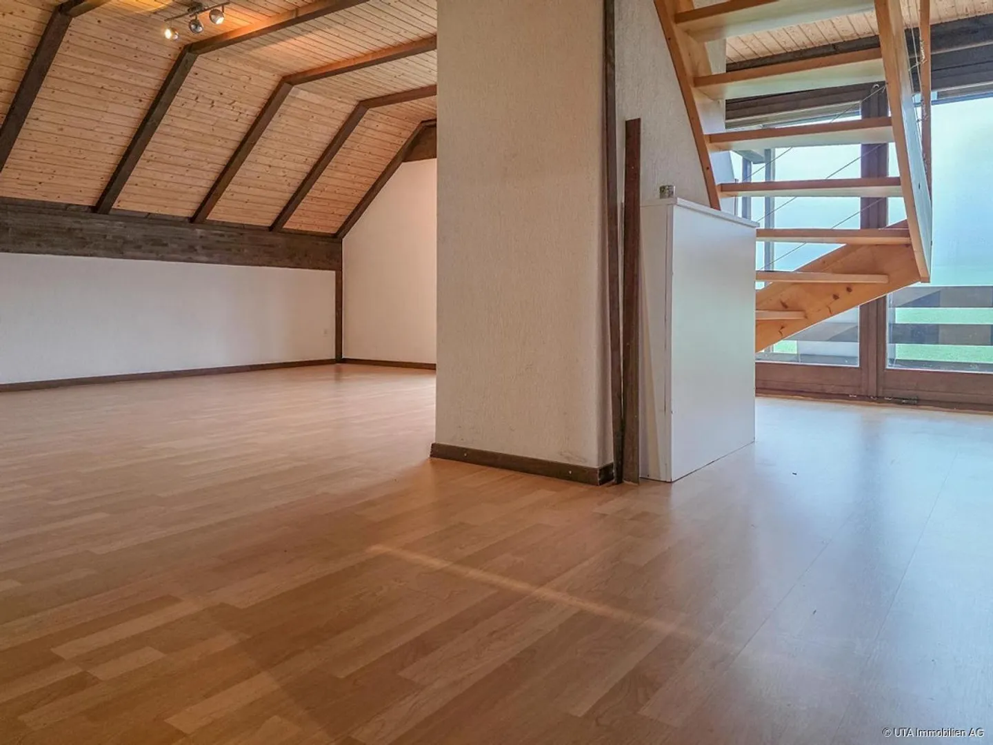 «Grosszügiges Einfamilienhaus - Weitblick, Waldnähe & Gartenparadies» - Foto 8 von 13