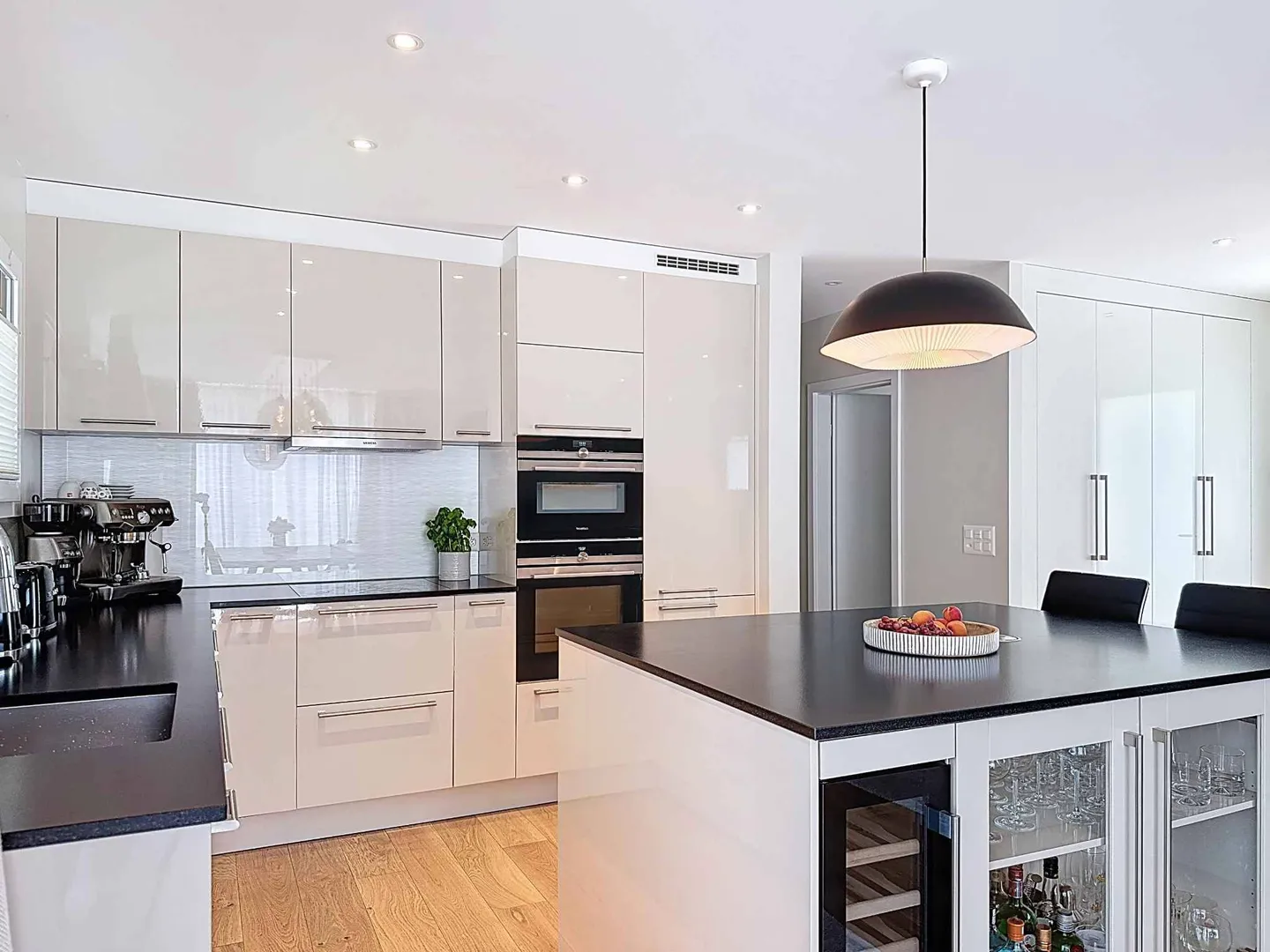 Semi-detached house for sale - Photo 4 of 11