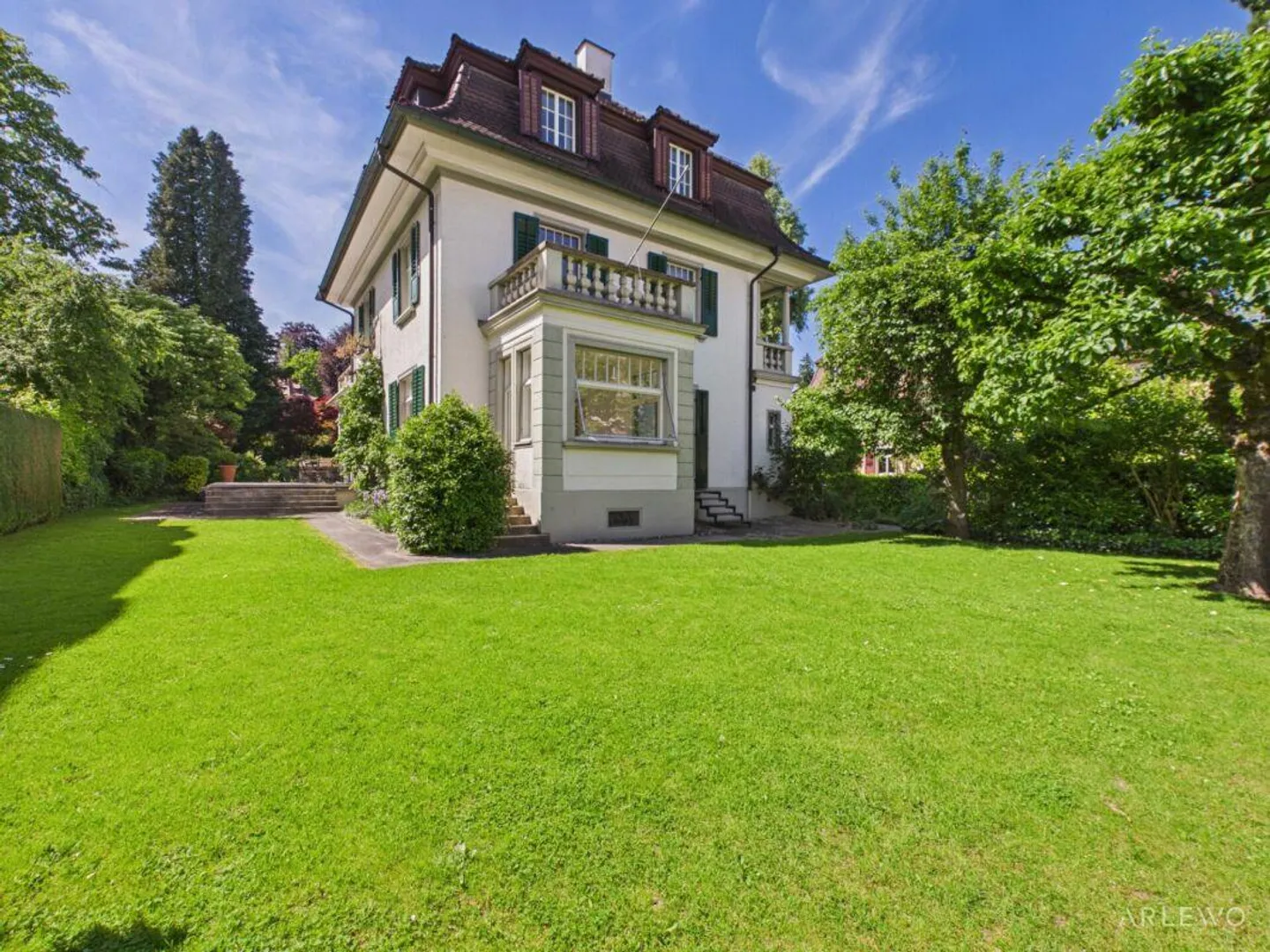 Villa urbaine exclusive avec un jardin de rêve - Photo 1 sur 27
