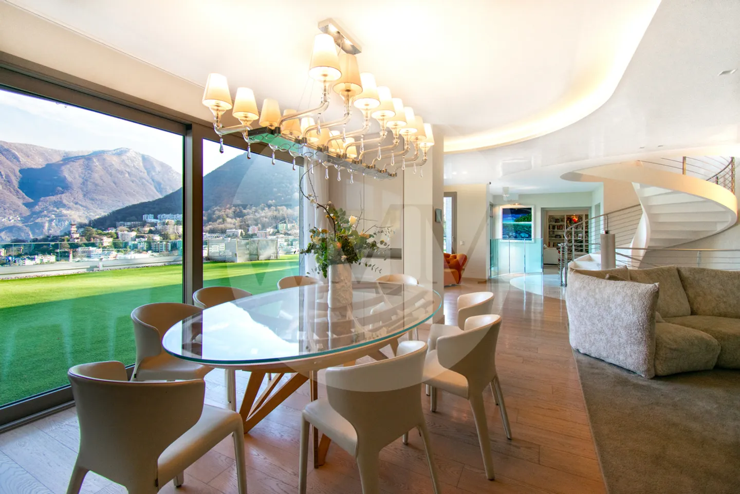 Exclusive Villa with Lake View - Photo 3 of 17