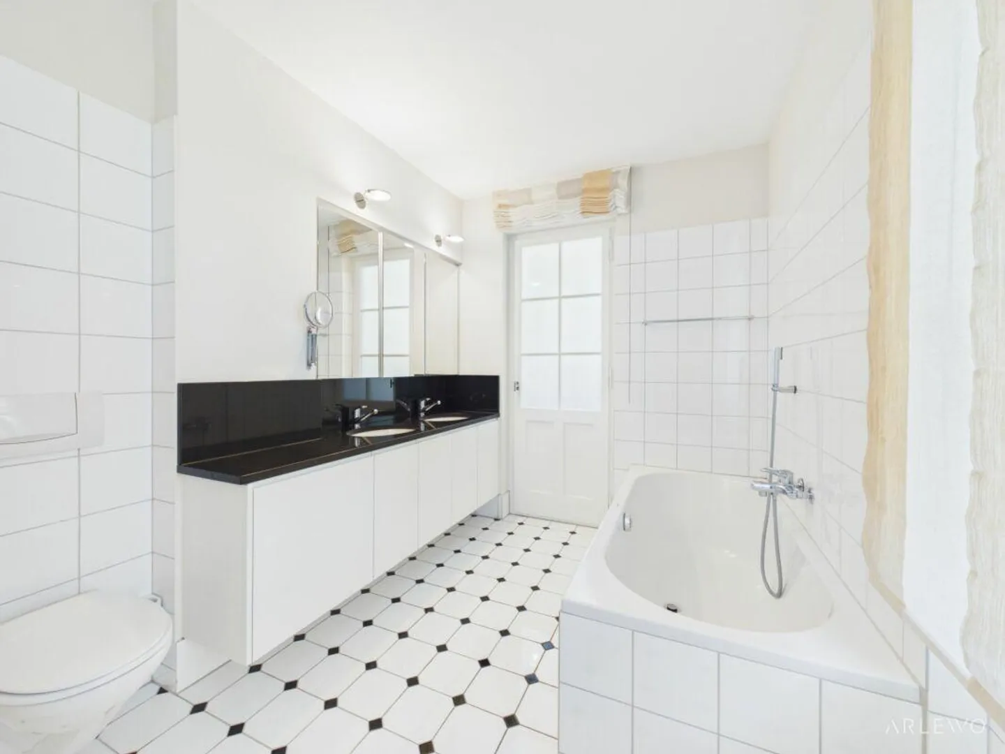 Villa urbaine exclusive avec un jardin de rêve - Photo 20 sur 27